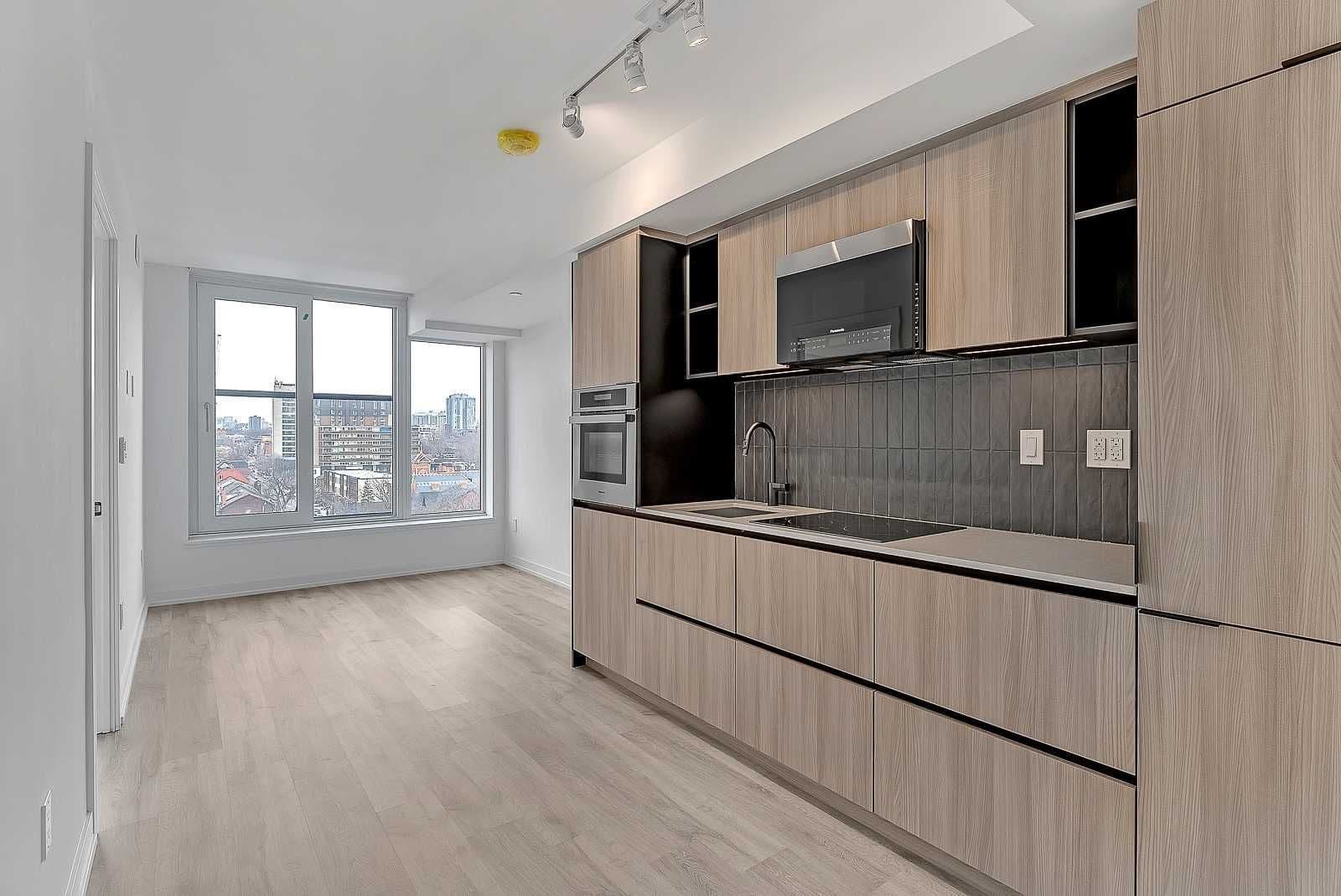 2 Augusta Avenue 808, Toronto C01, ON M5V 0T3