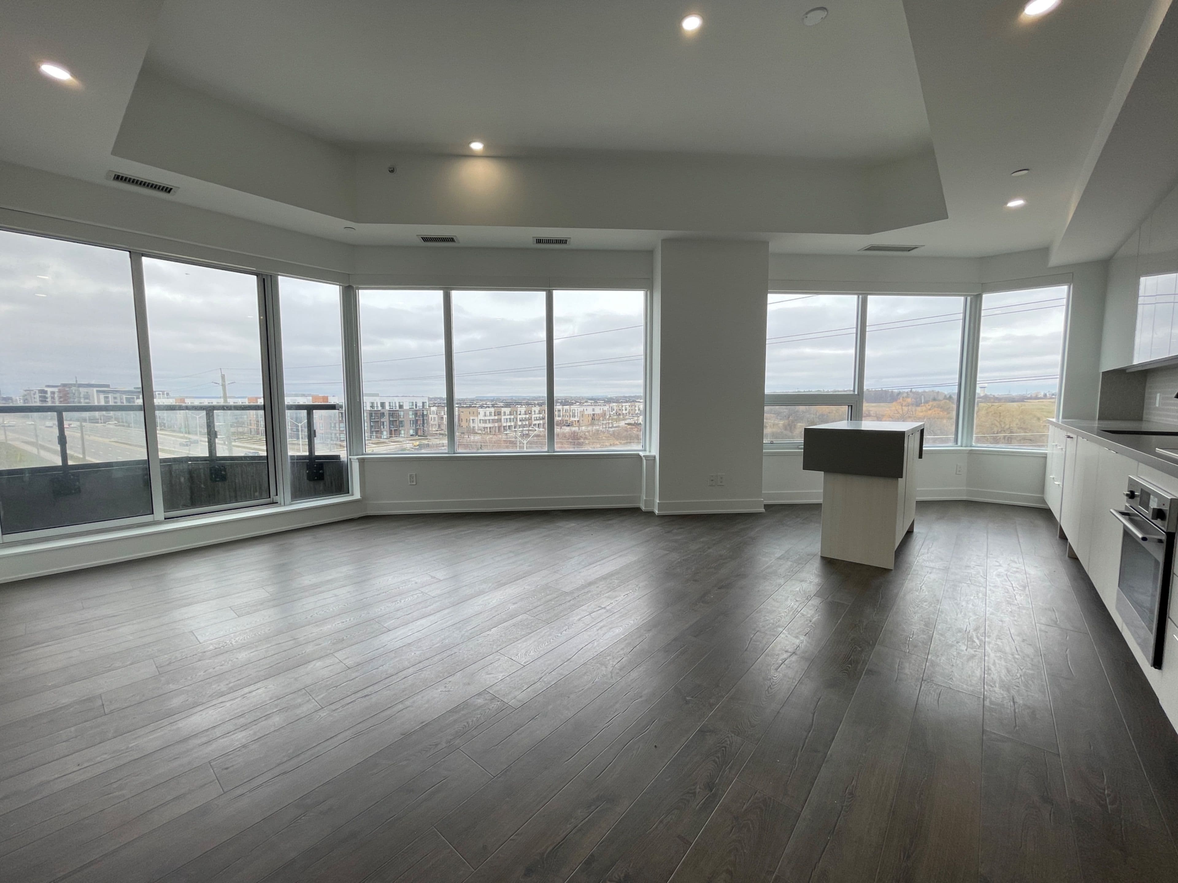 2489 Taunton Road 412, Oakville, ON L6H 0G3