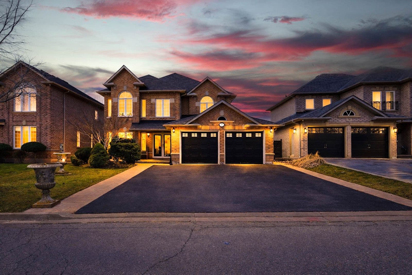 16 St Michele Place, Vaughan, ON L4H 1H3