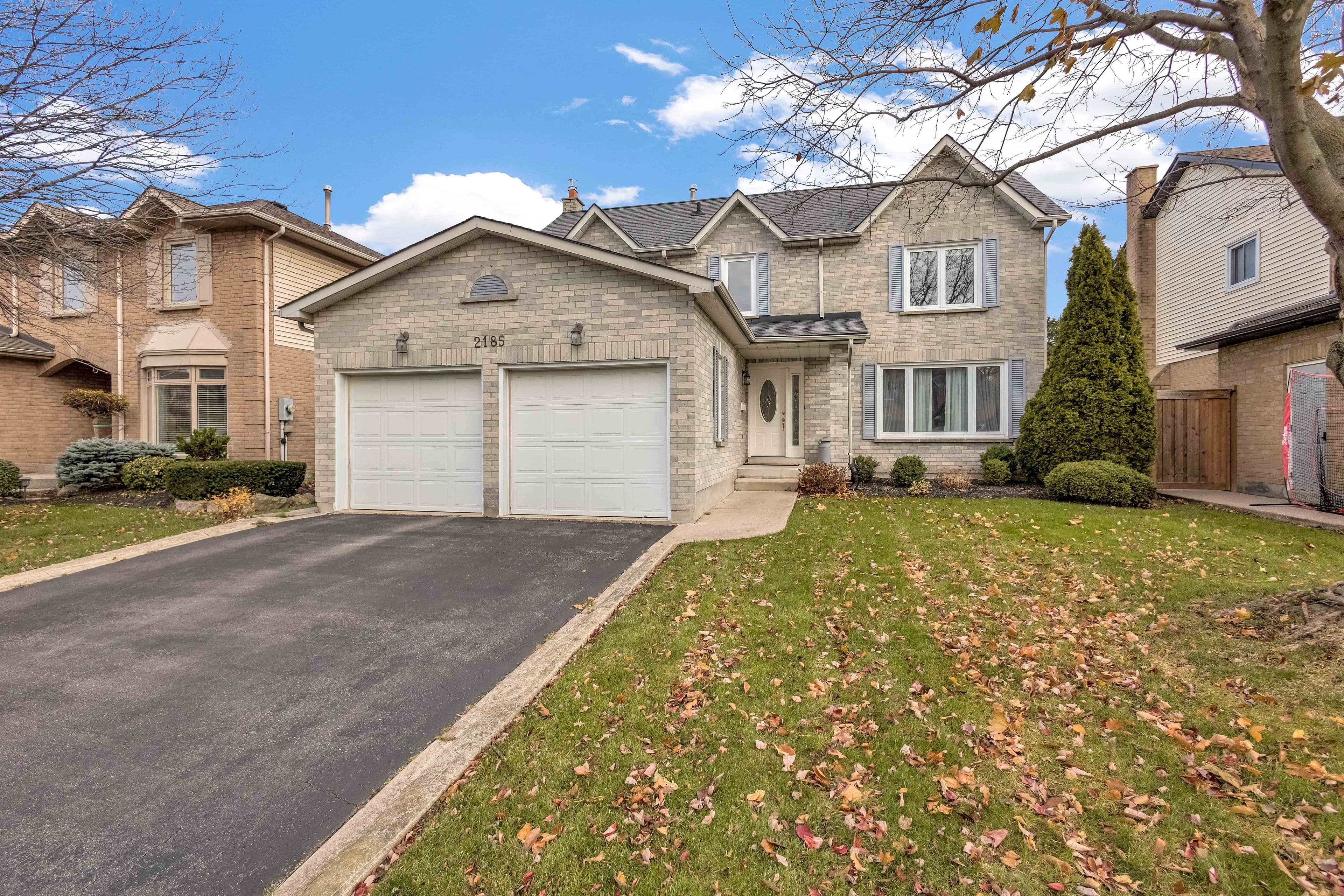 2185 Vista Drive, Burlington, ON L7M 3N7