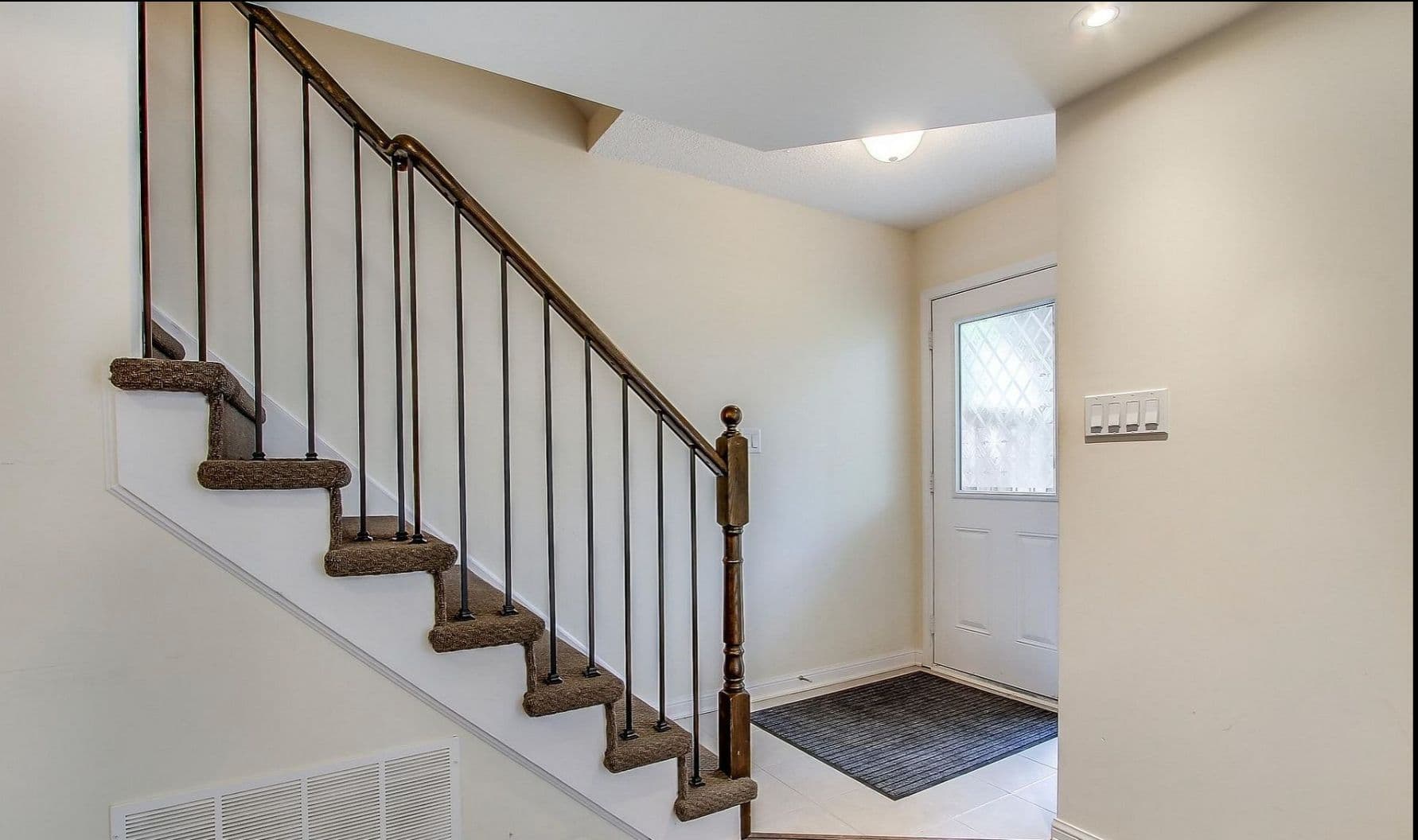 7 Foundry Avenue 118, Toronto W02, ON M6H 0B7