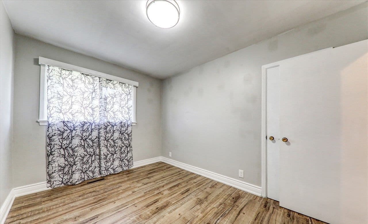 482 Nipigon Street Main, Oshawa, ON L1J 4P4