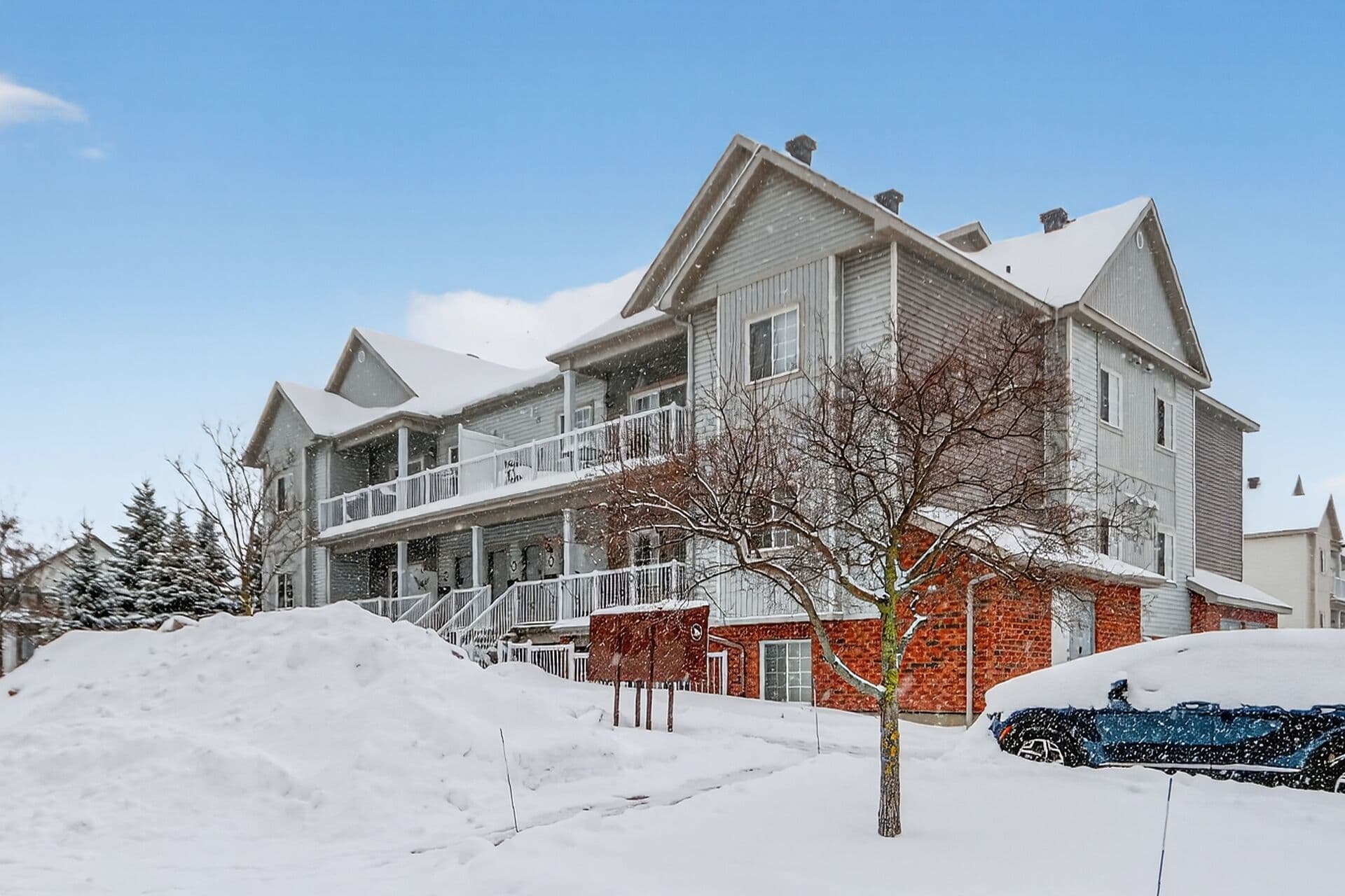 100 Artesa Private C, Kanata, ON K2S 0J8