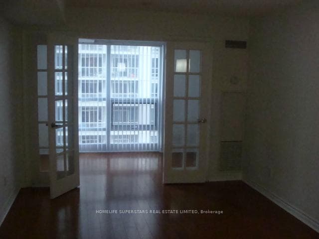 763 Bay Street 2807, Toronto C01, ON M5G 2R3