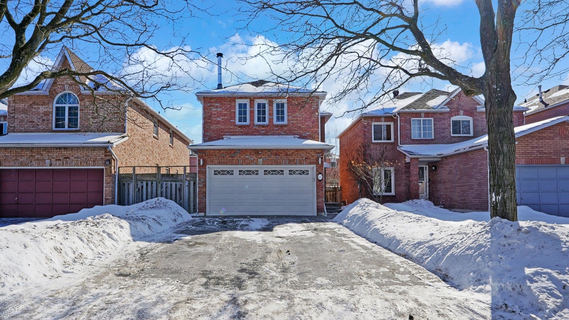 11 Iles Street, Ajax, ON L1T 3V4