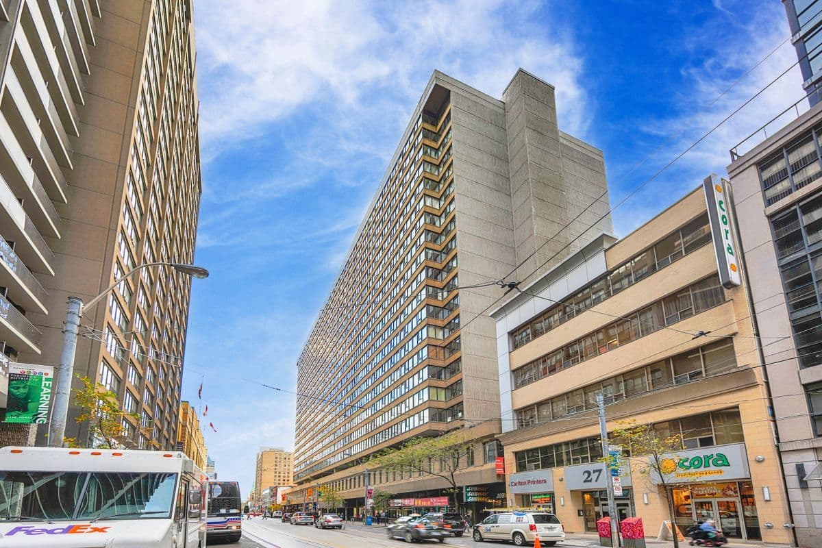 45 Carlton Street 607, Toronto C08, ON M5B 2H9