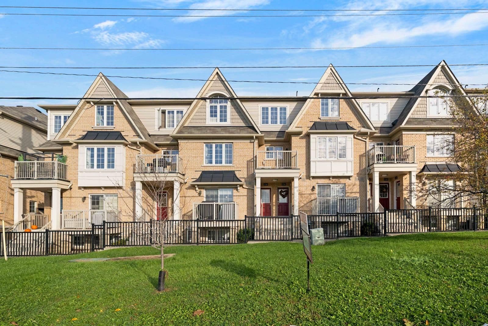 156 Kingston Road W, Ajax, ON L1T 0M9