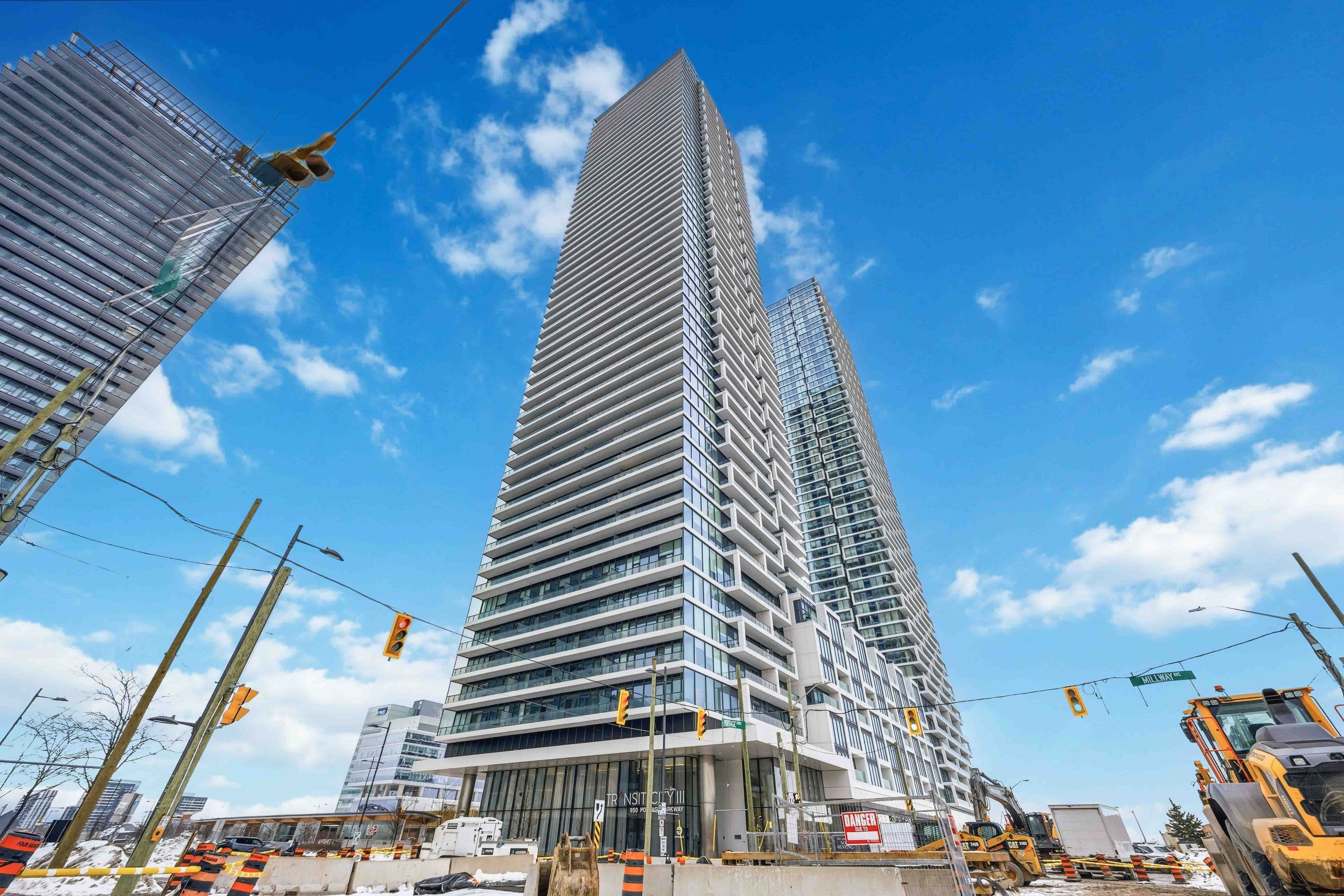 950 Portage Parkway 307, Vaughan, ON L4K 0J7