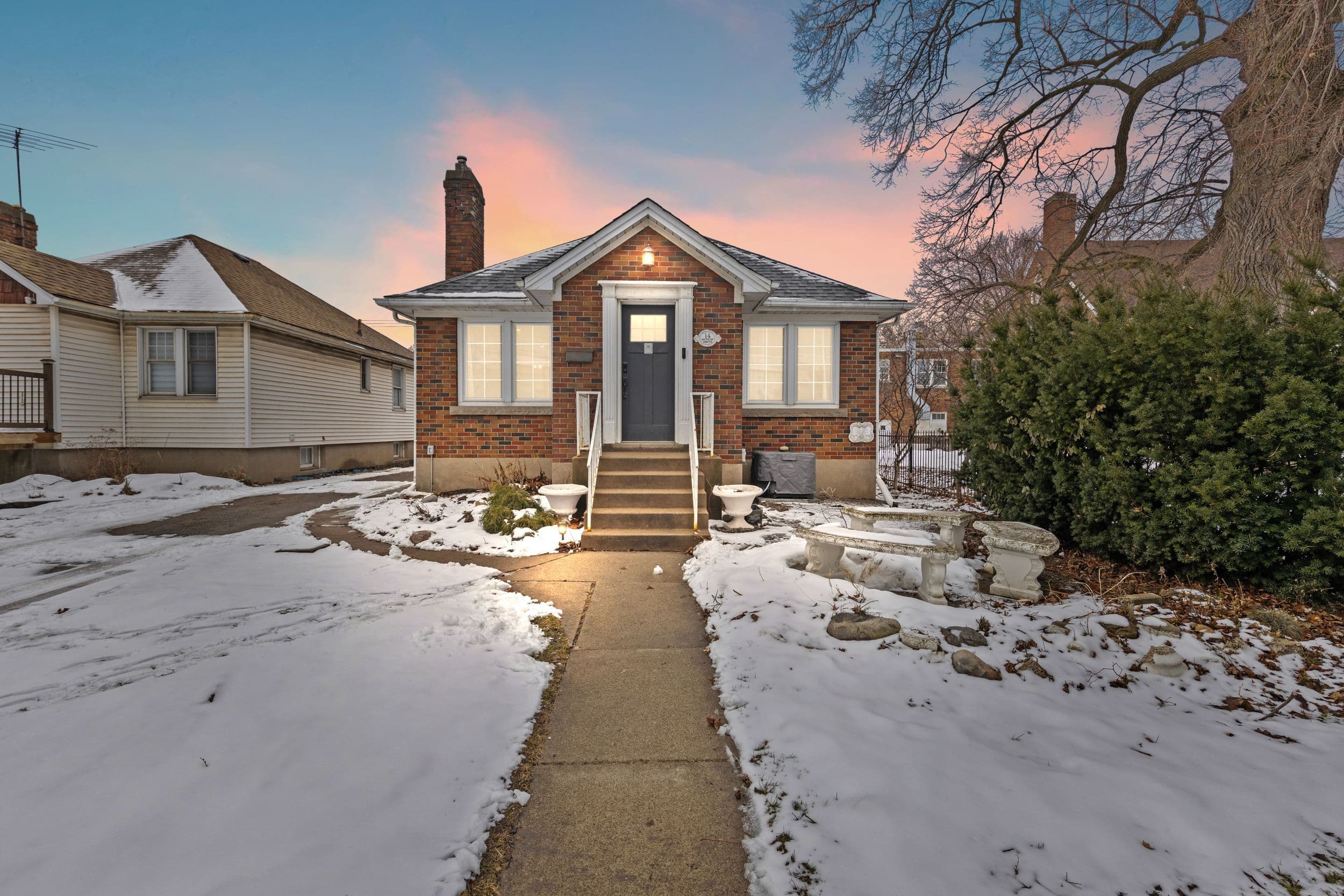 14 Dunlop Drive, St. Catharines, ON L2R 1A3