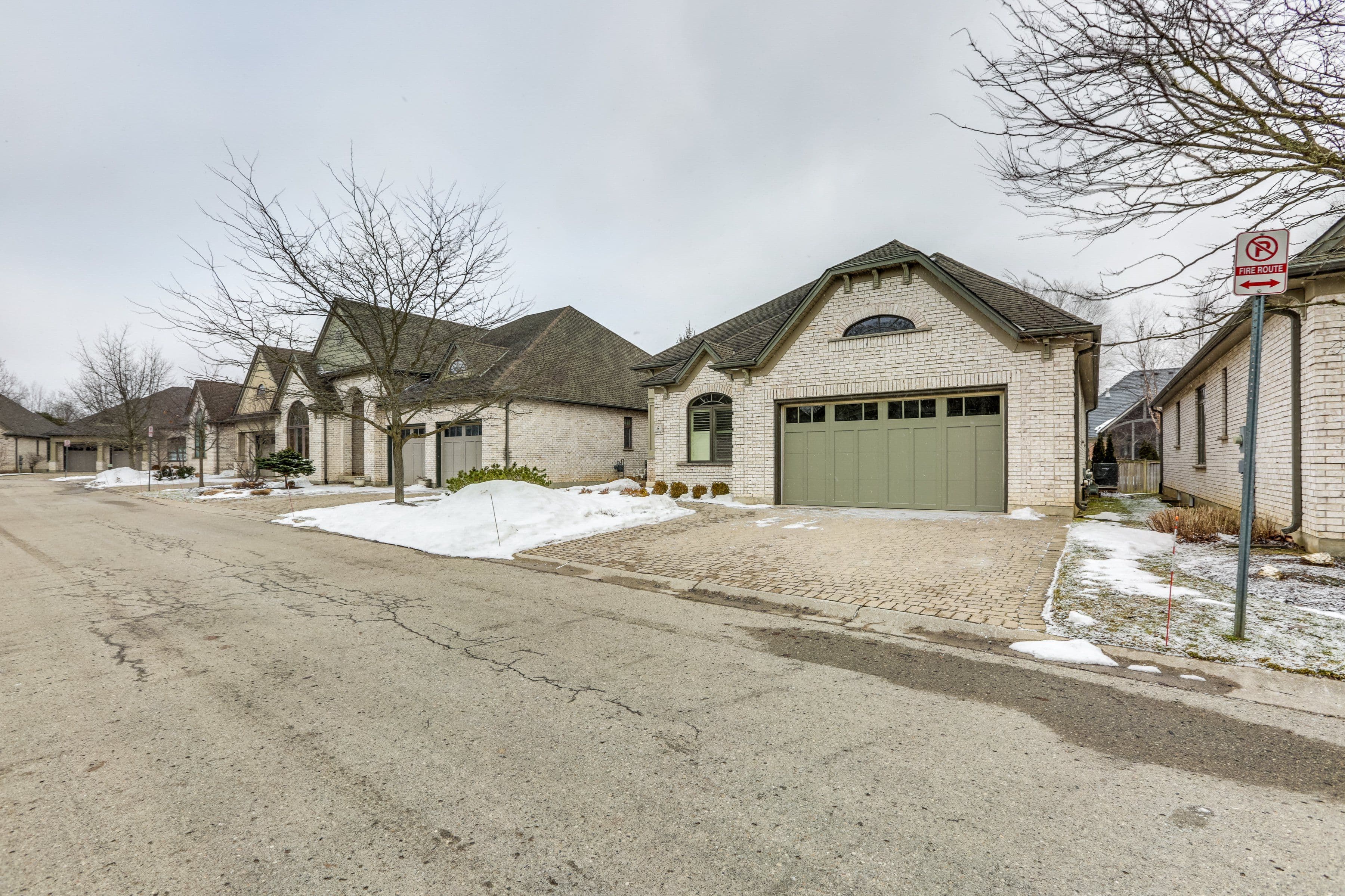 2014 Valleyrun Boulevard S 6, London North, ON N6G 3N8