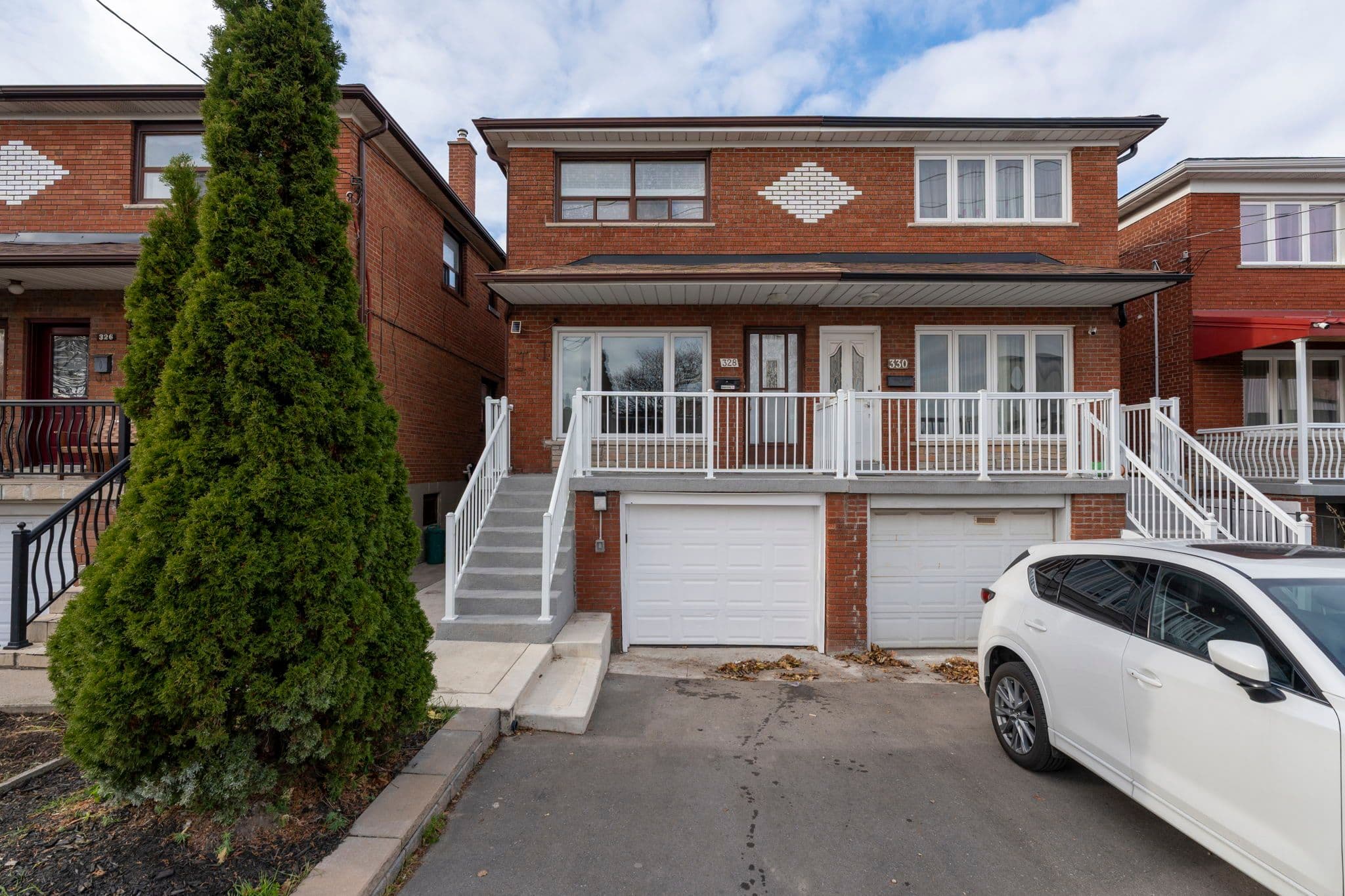 328 Weston Road, Toronto W02, ON M6N 3P6