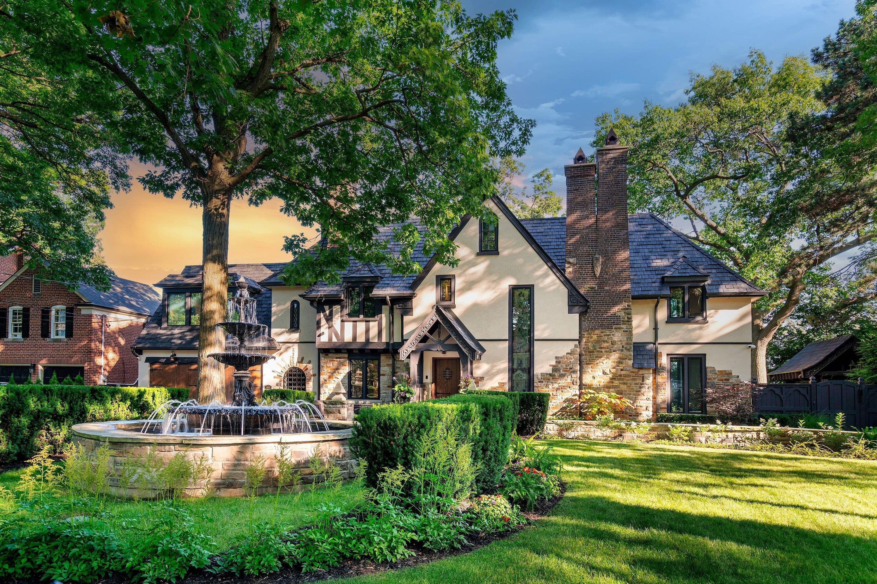 57 Baby Point Crescent, Toronto W02, ON M6S 2B7