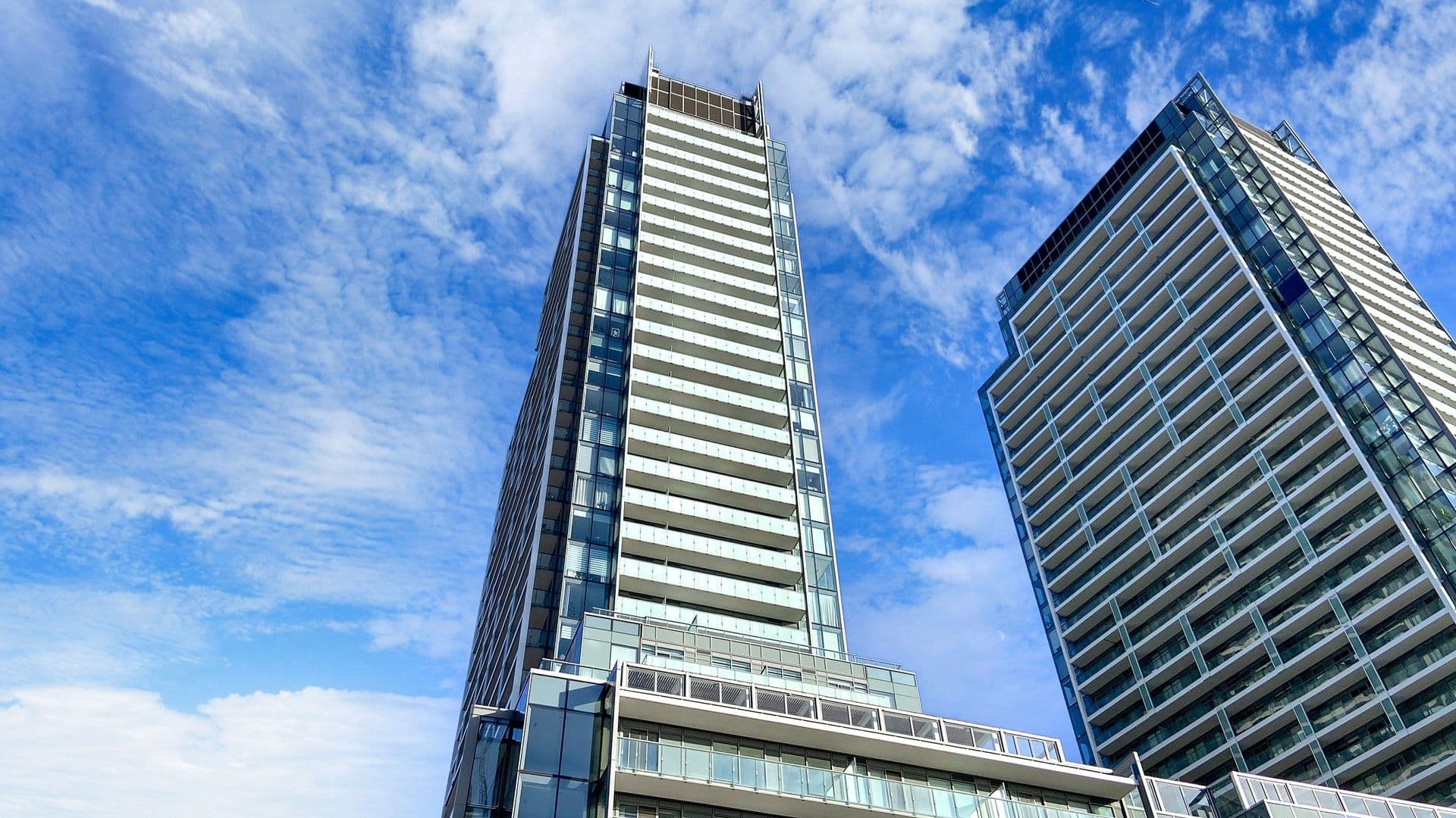 7 Golden Lion Heights N825, Toronto C14, ON M2M 0C1