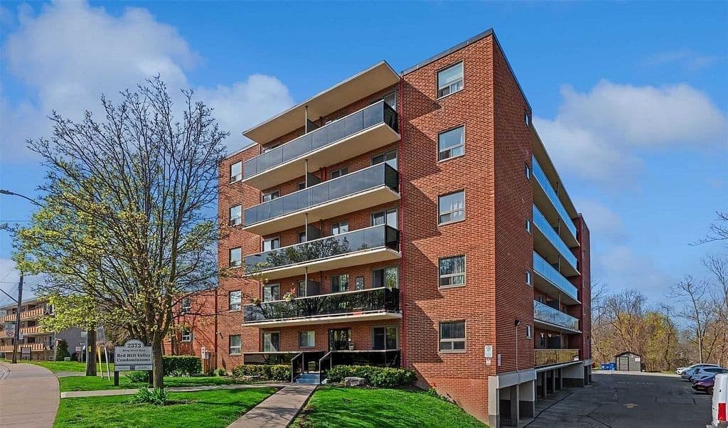 2373 KING Street E 26, Hamilton, ON L8K 1X9