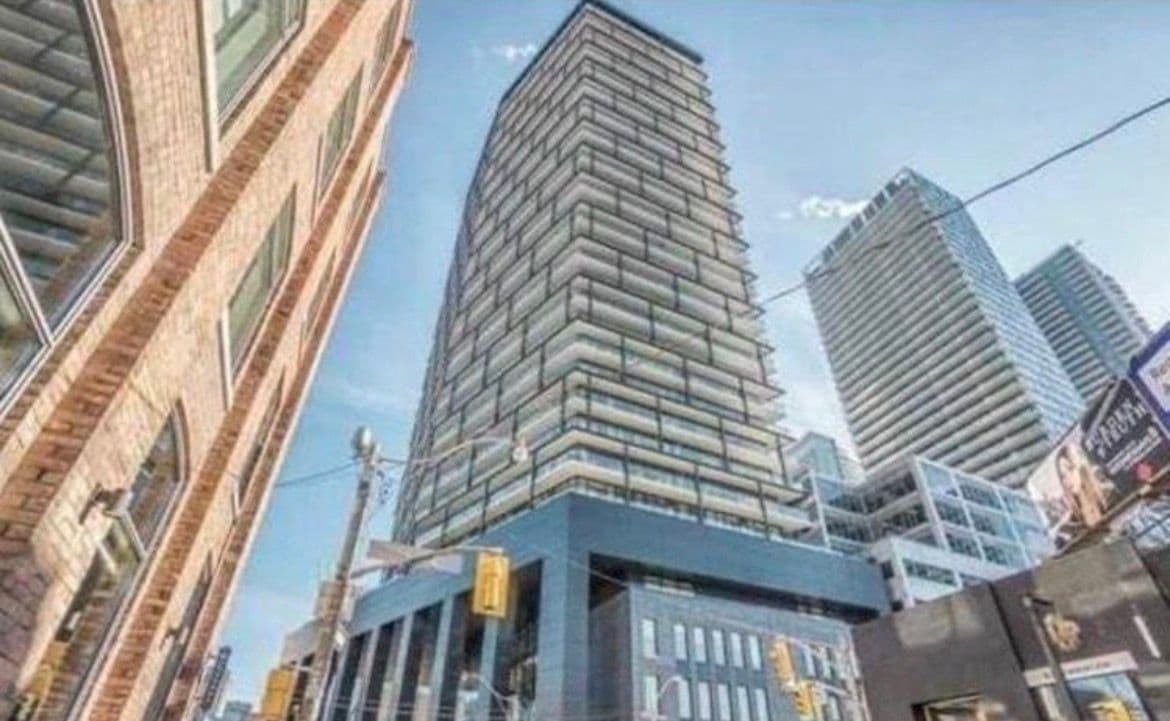 125 Peter Street 810, Toronto C01, ON M5V 2H3