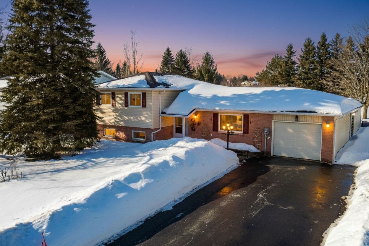 2246 Richardson Street, Innisfil, ON L9S 1G5