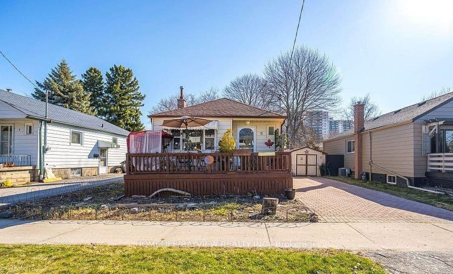 5 Westbourne Avenue basement, Toronto E04, ON M1L 2X8