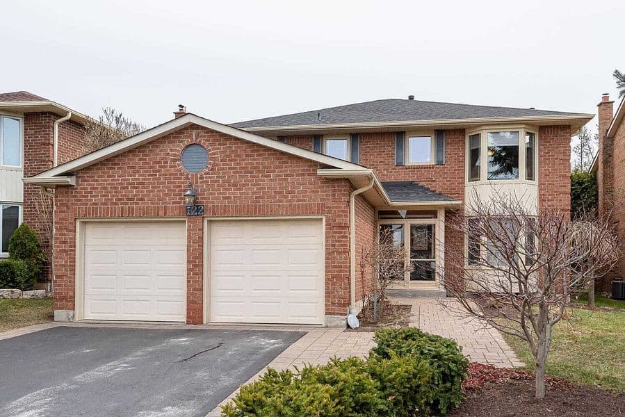 122 Barr Crescent, Brampton, ON L6Z 3C8