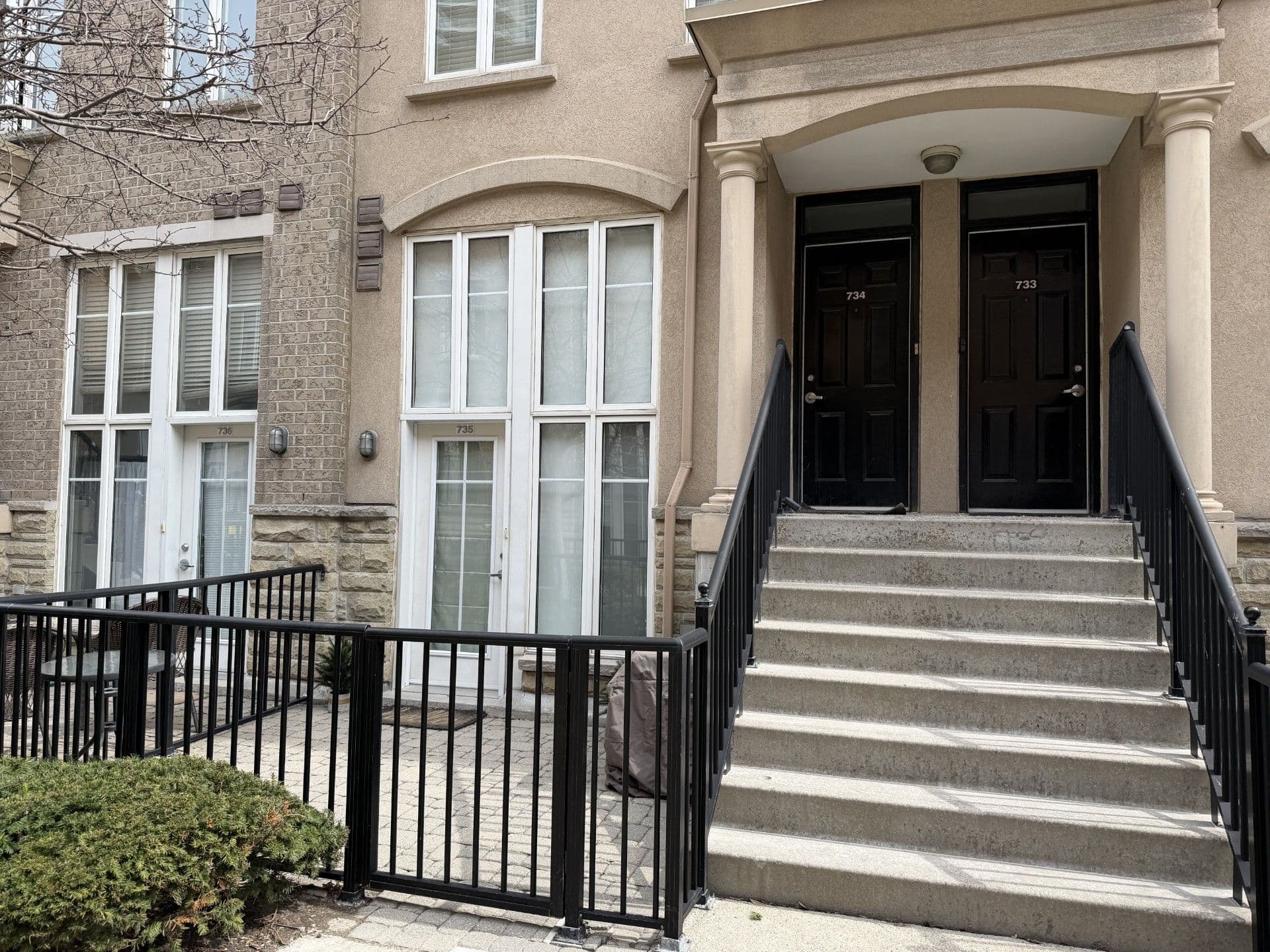 42 Western Battery Road 734, Toronto C01, ON M6K 3P1