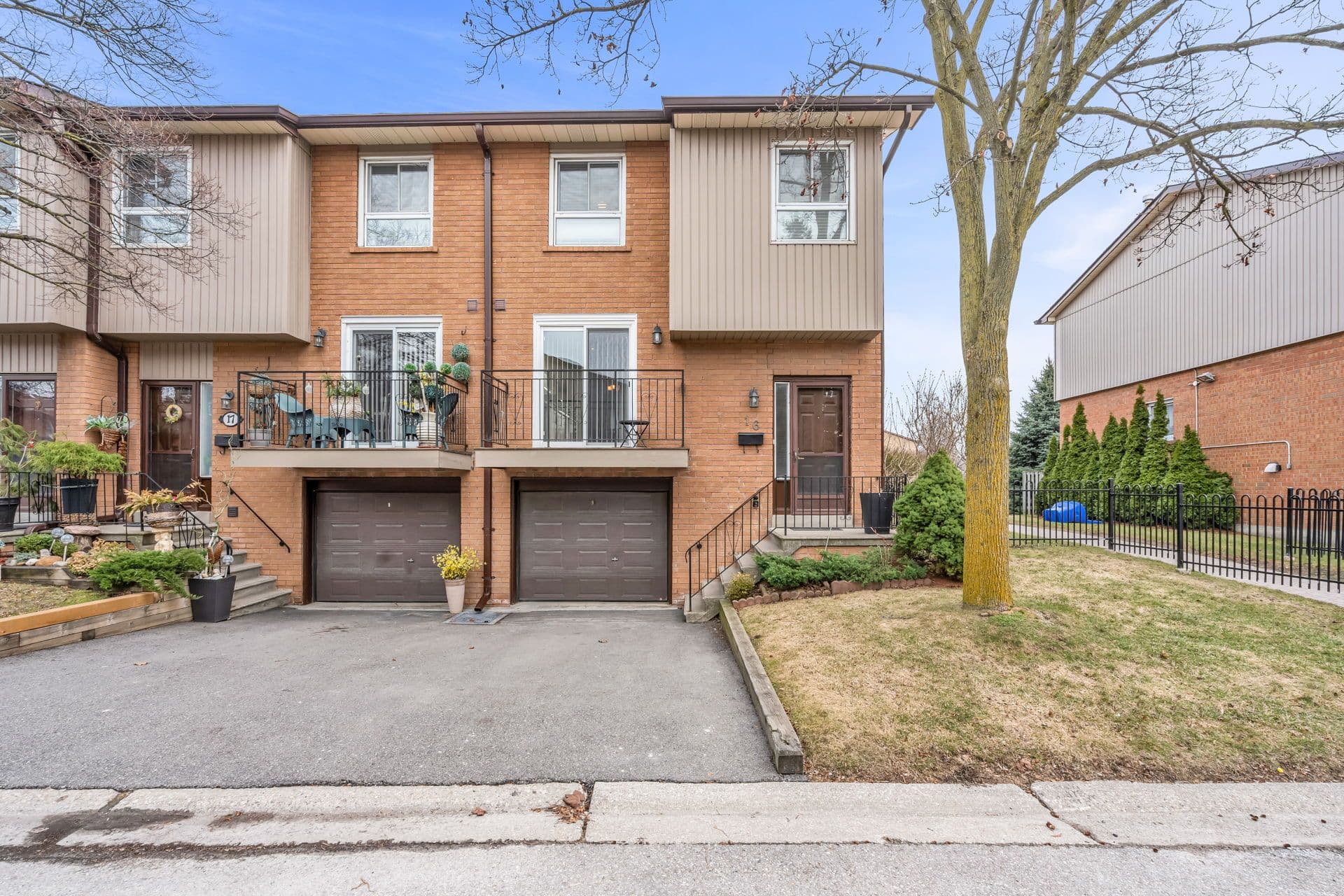 725 Vermouth Avenue 16, Mississauga, ON L5A 3X5