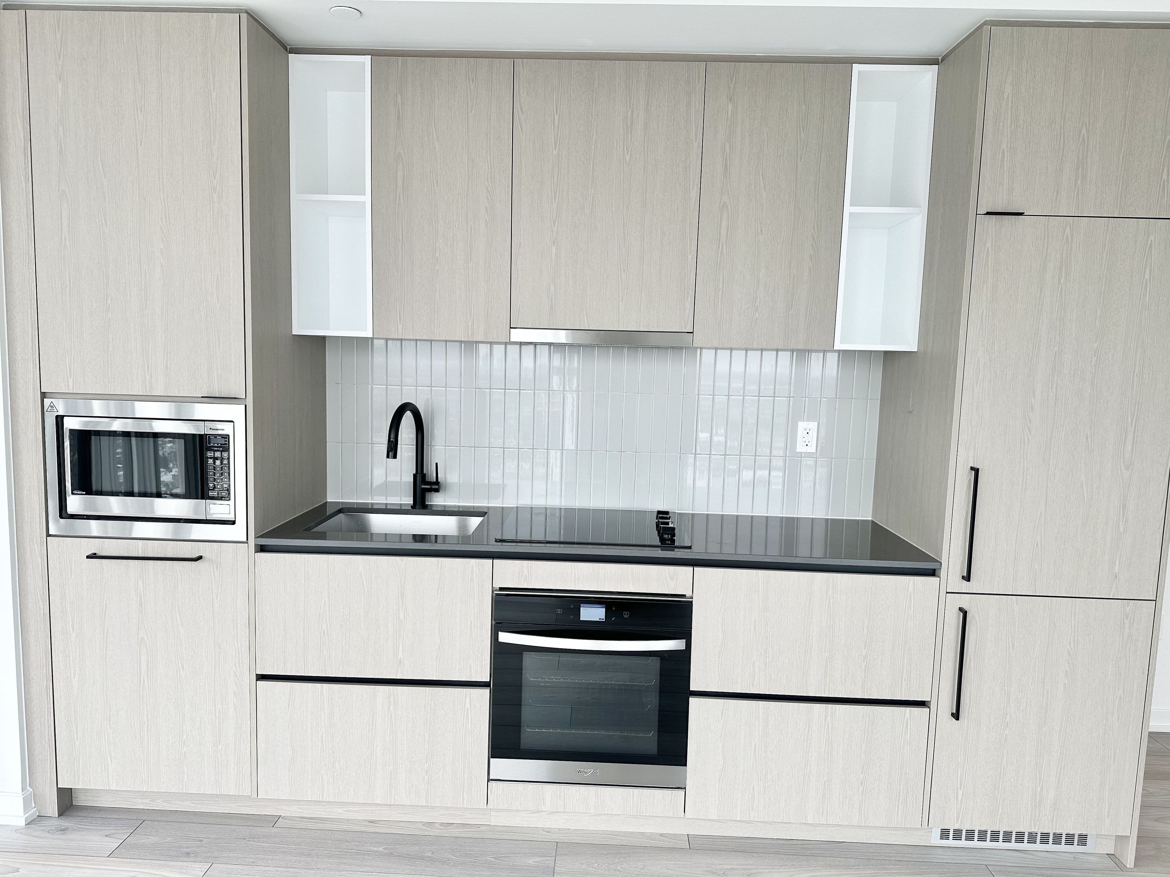 1285 Dupont Street 2509, Toronto W02, ON M6H 0E5