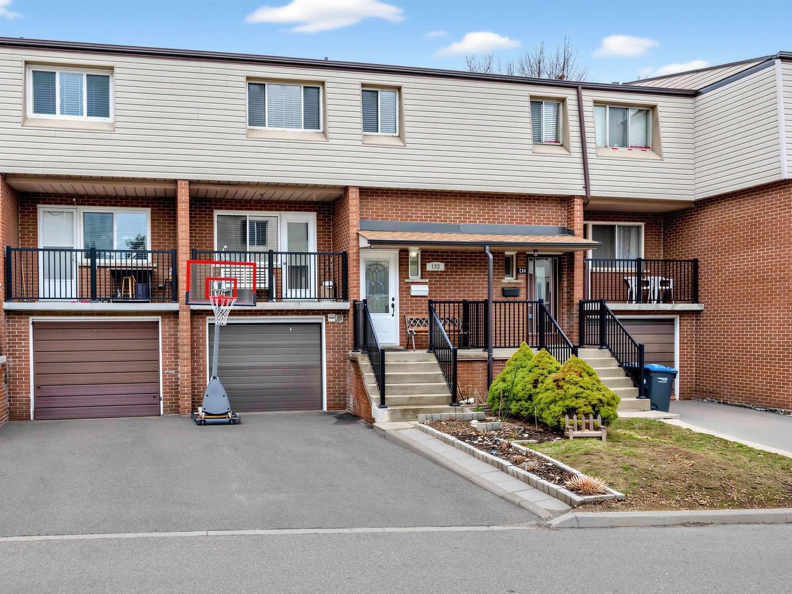 3175 Kirwin Avenue 133, Mississauga, ON L5A 3M4