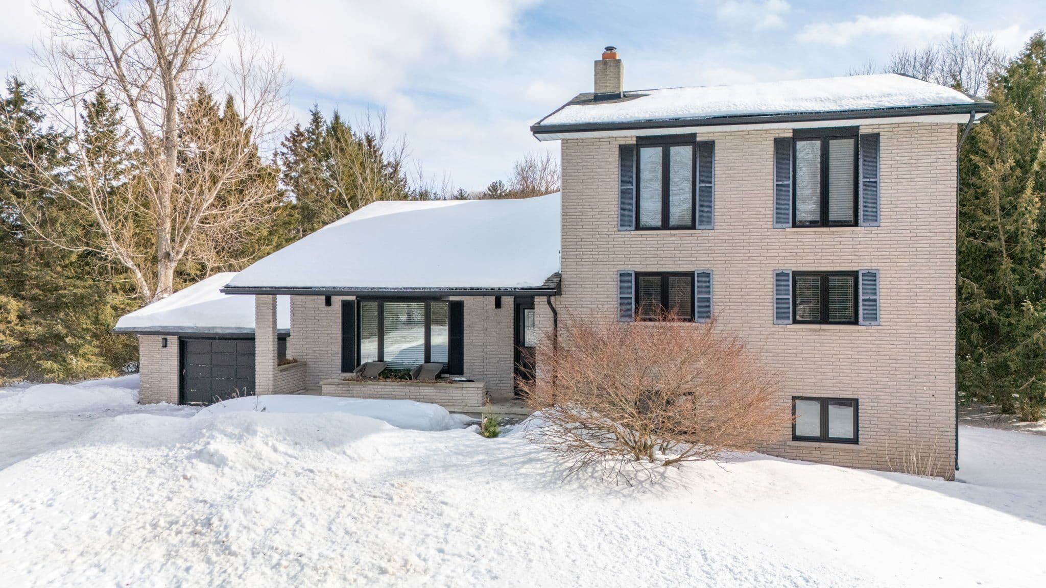 79 Caroline Street W, Clearview, ON L0M 1G0