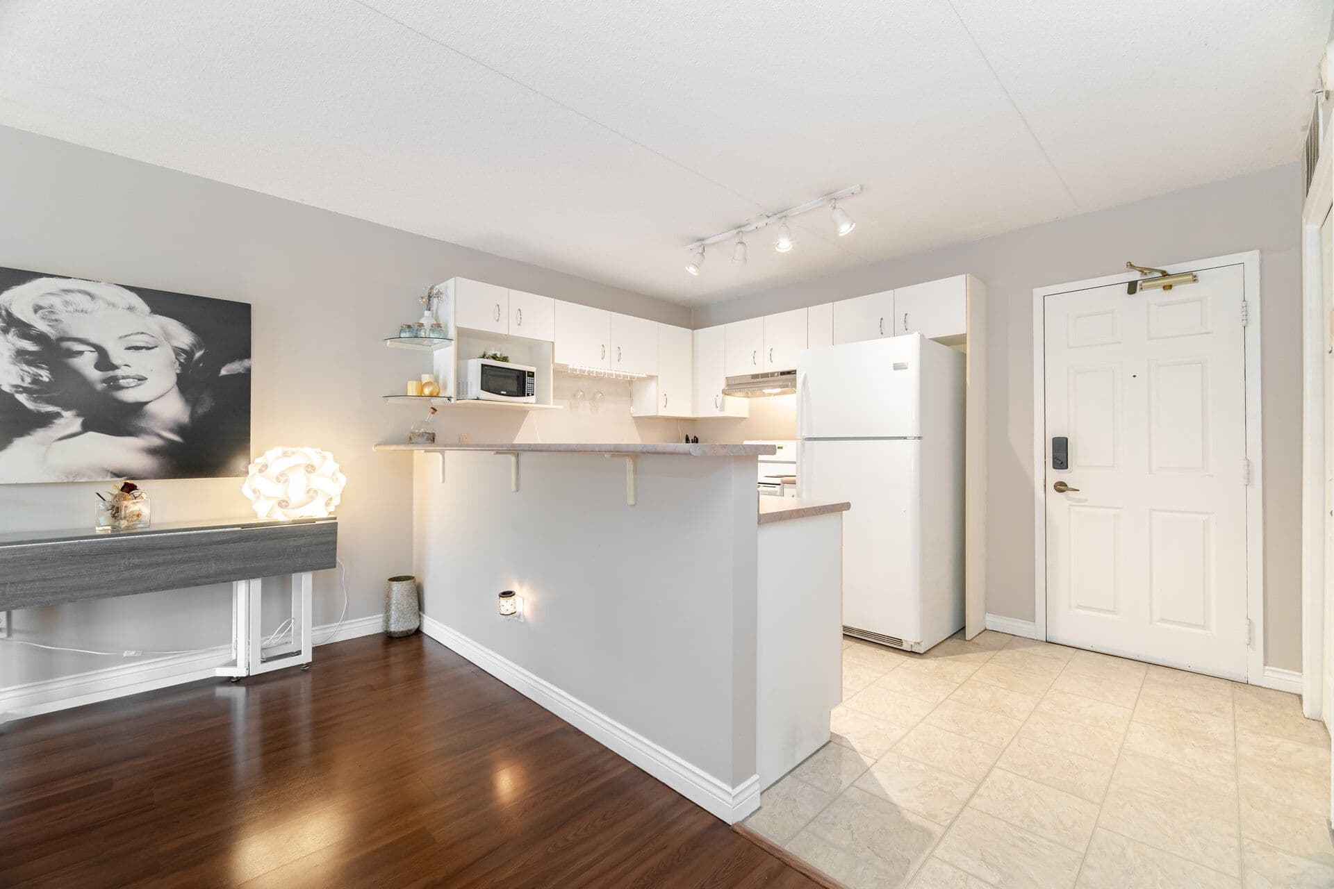 4005 Kilmer Drive #209, Burlington, ON L7M 4M2