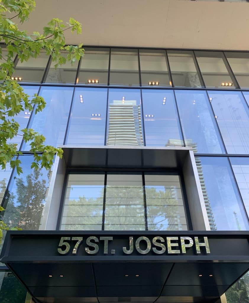 57 St Joseph Street 913, Toronto C01, ON M5S 0C5