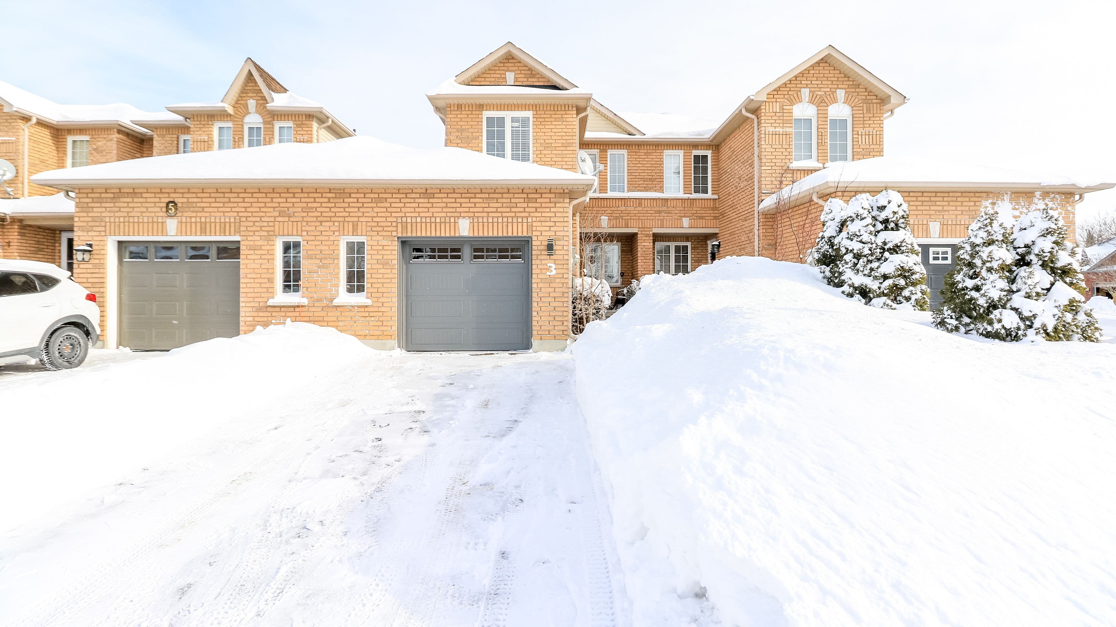 3 Coleman Drive, Barrie, ON L4N 0R5