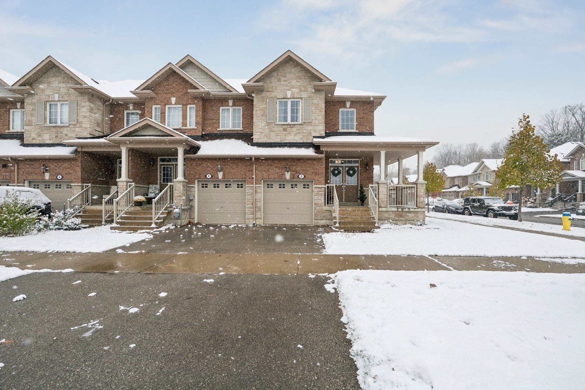 2 Prosser Crescent, Georgina, ON L0E 1R0
