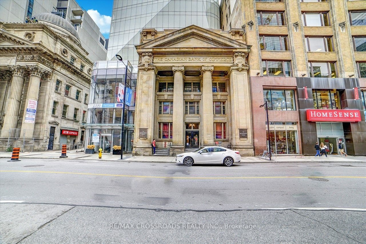 197 Yonge Street 5214, Toronto C08, ON M5B 1M4