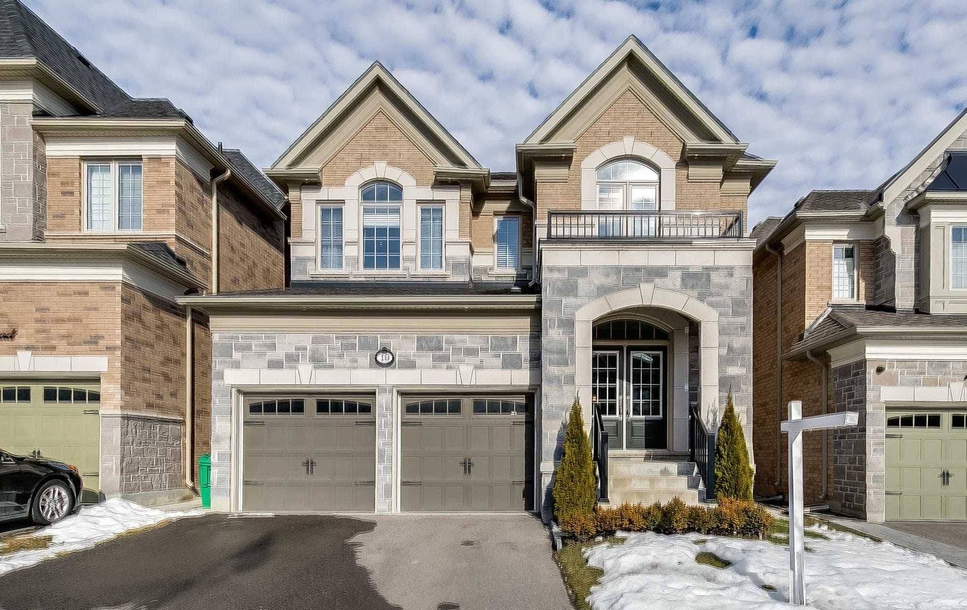 19 Dancing Waters Road, Brampton, ON L6Y 6B5