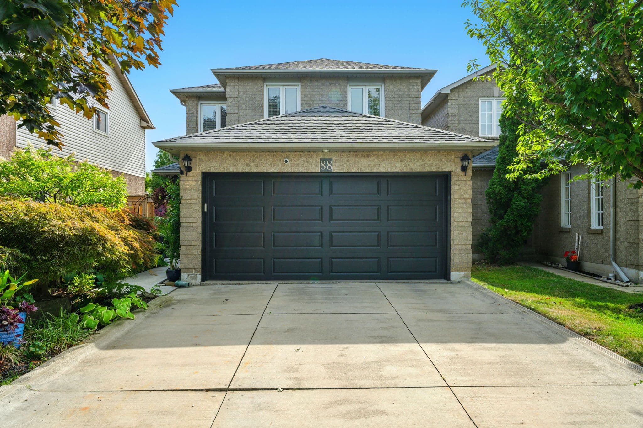 88 Grindstone Way, Hamilton, ON L9H 7B5