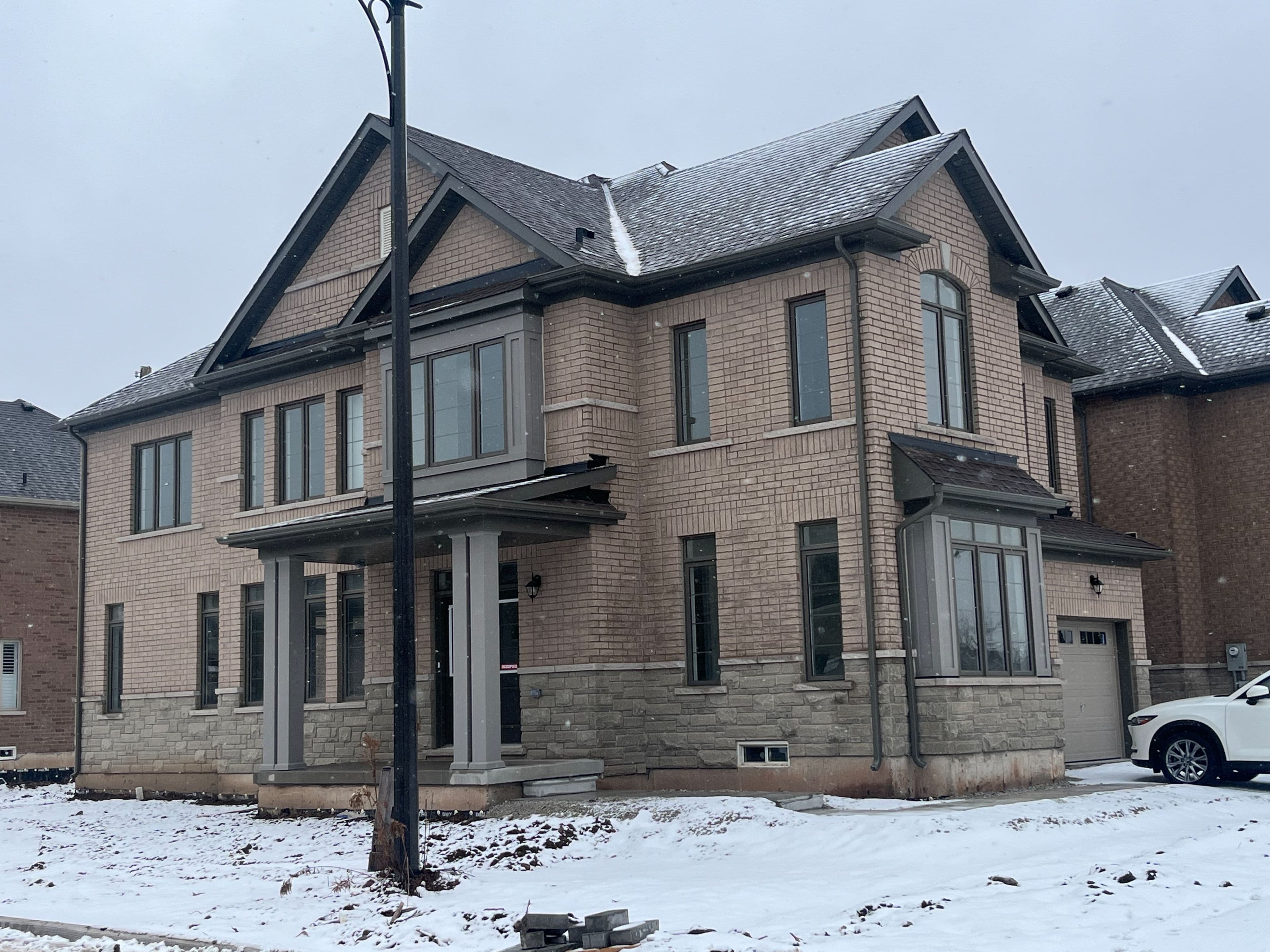 2 Fuller Street, Brampton, ON L6X 5S4