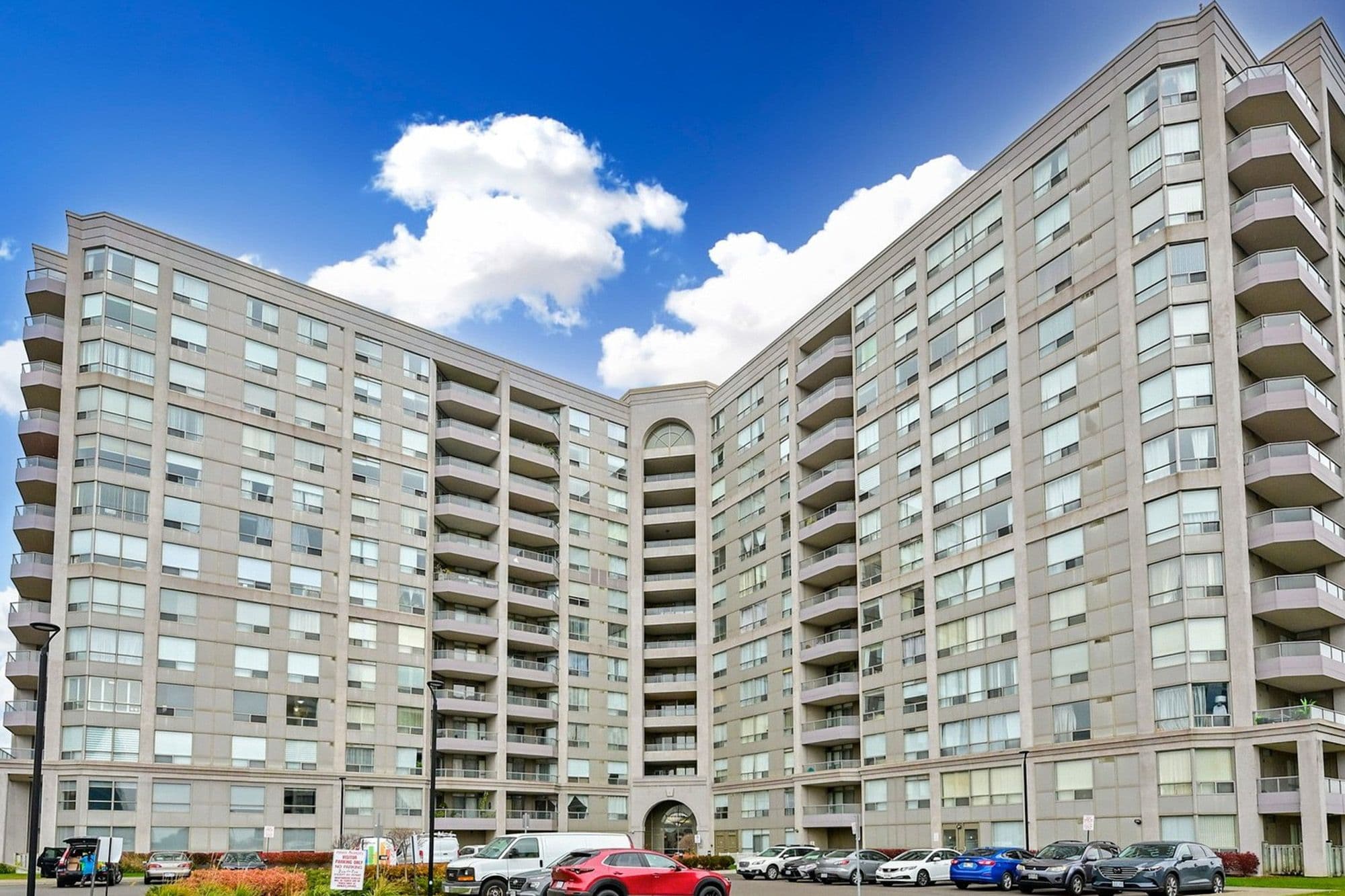 9015 Leslie Street Lph11, Richmond Hill, ON L4B 3B6