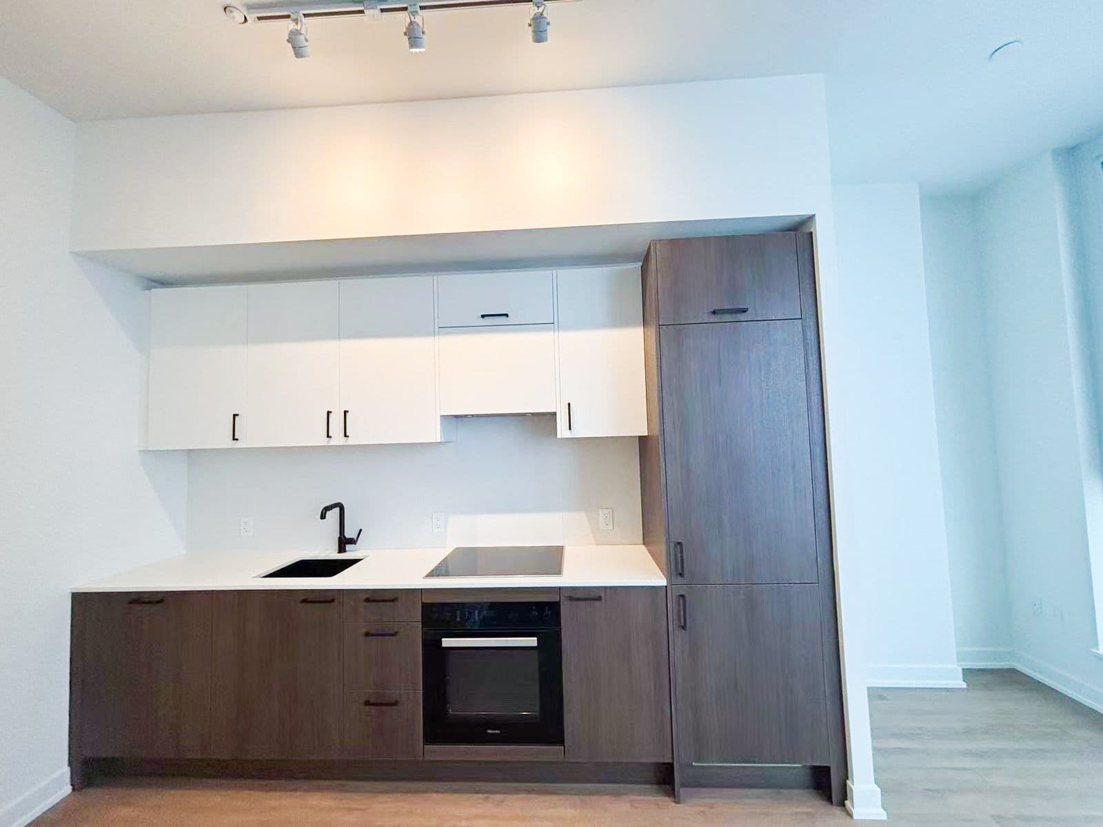 1 Quarrington Lane 2112, Toronto C13, ON M3C 0S4