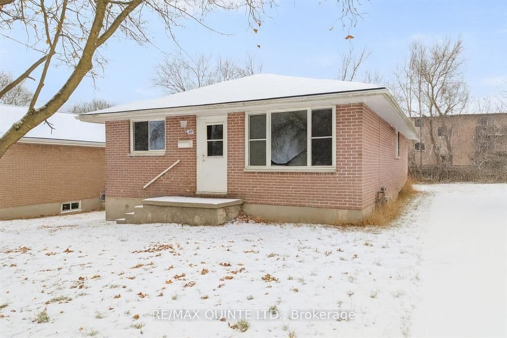 15 Union Street, Belleville, ON K8P 2B5