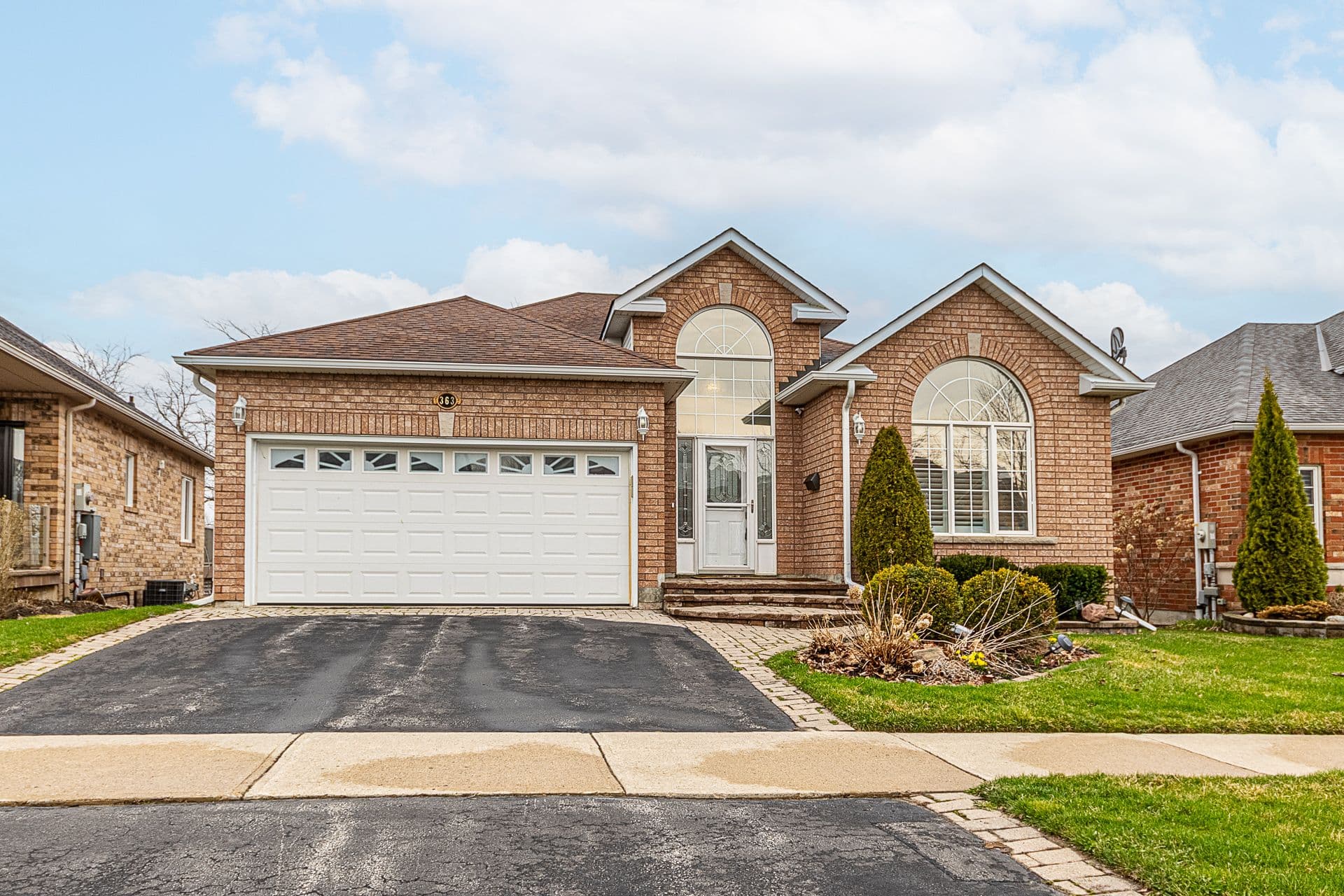 363 Waterbury Crescent, Scugog, ON L9L 1T2