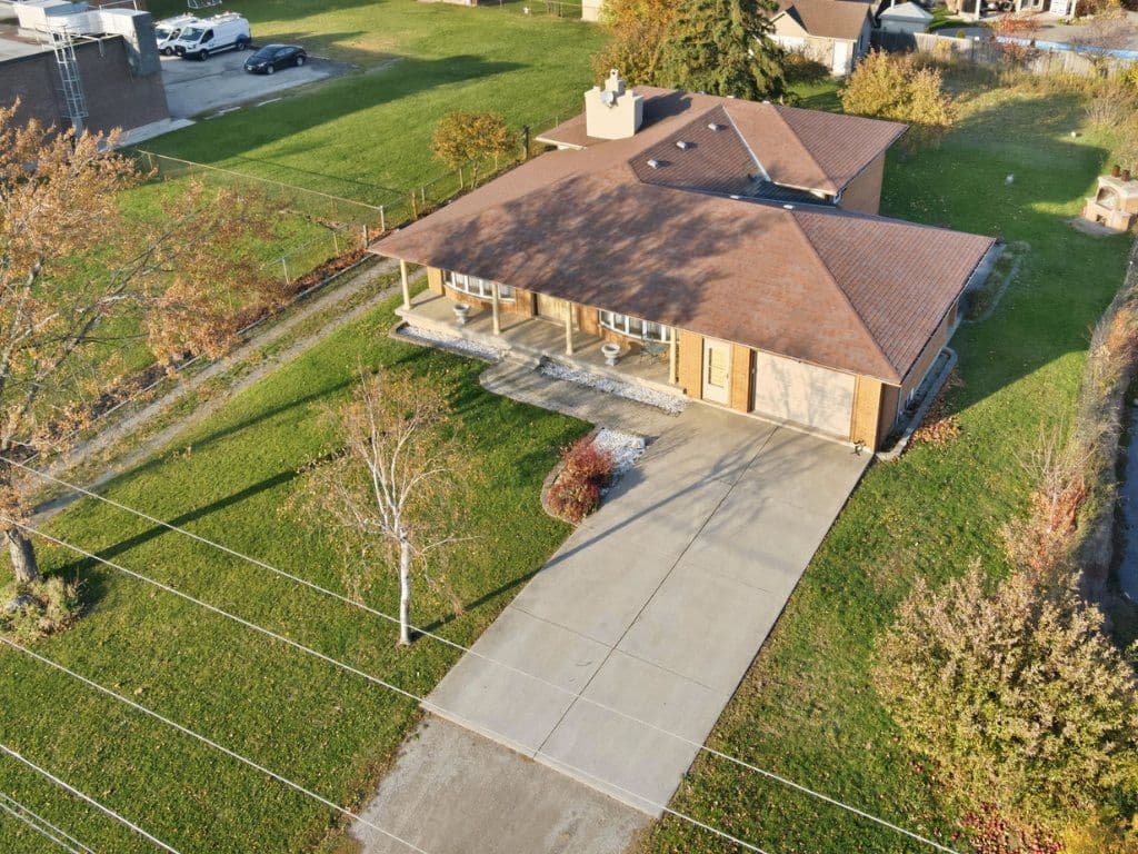 1235 Barton Street, Hamilton, ON L8E 5G9