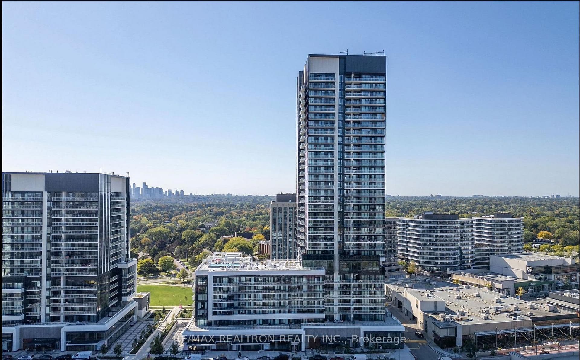 50 O'neill Road 1701, Toronto C13, ON M3C 0R1