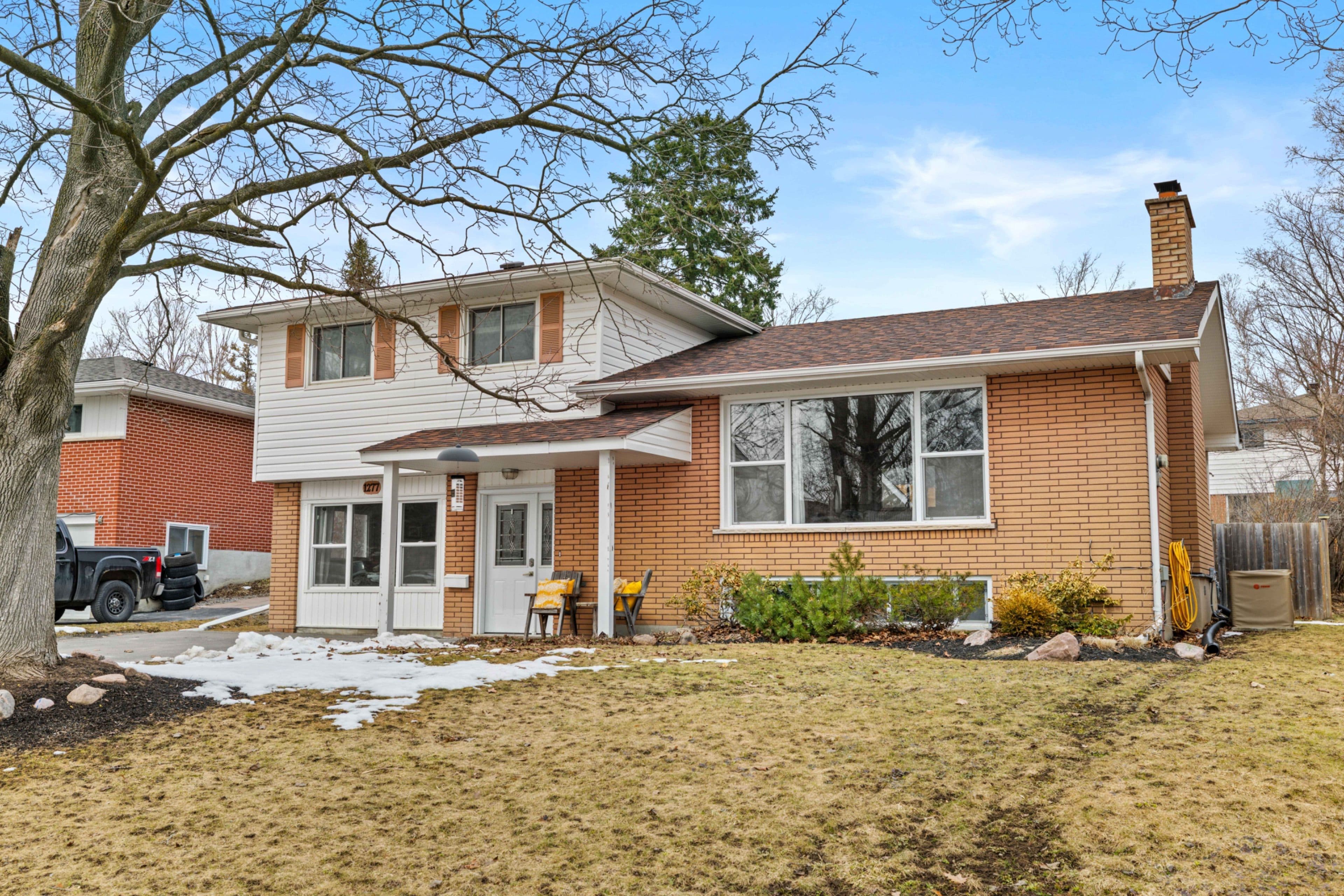 1277 Olympus Avenue, Peterborough, ON K9H 6V9
