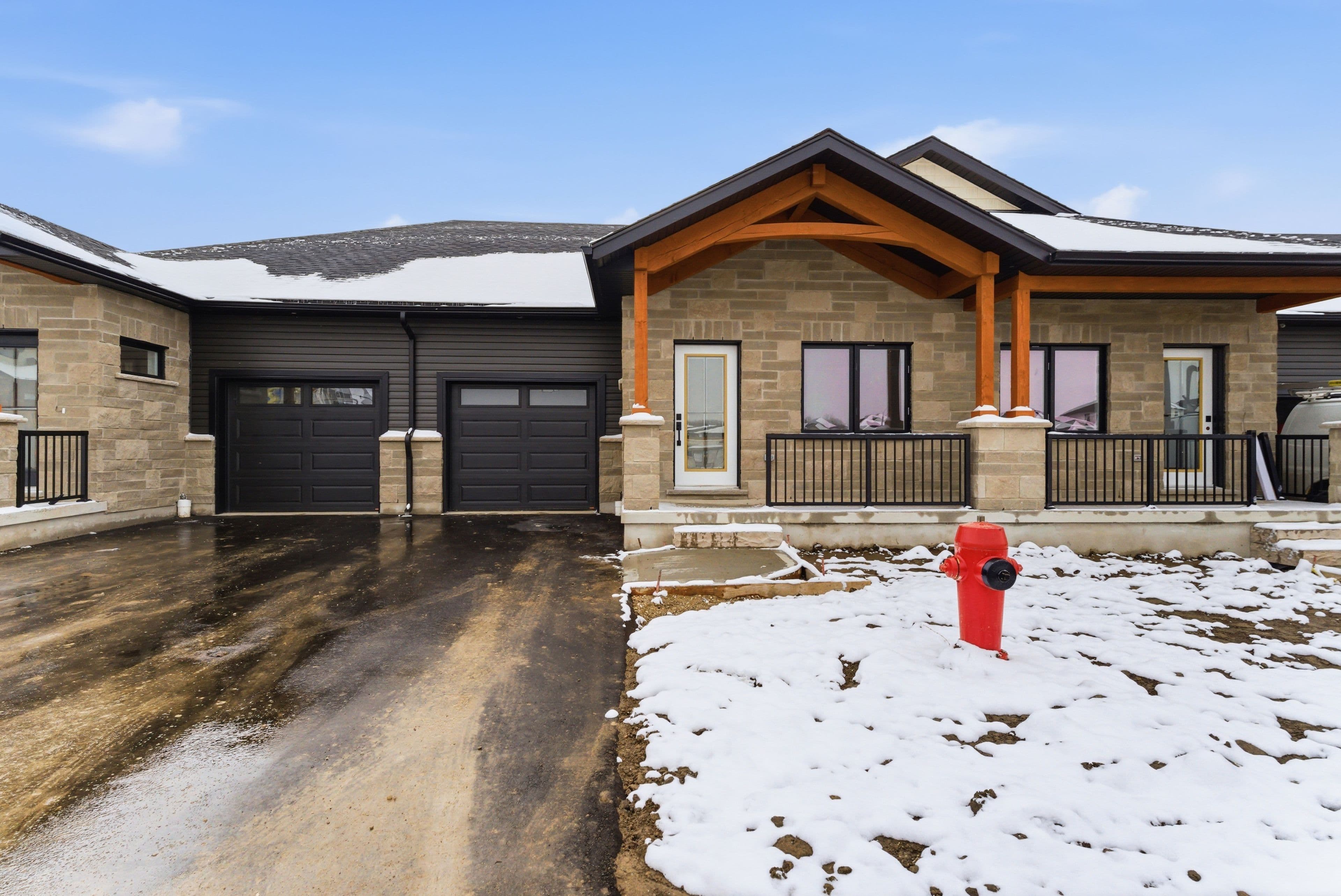 29 Weymouth Street 18, Woolwich, ON N3B 0G3