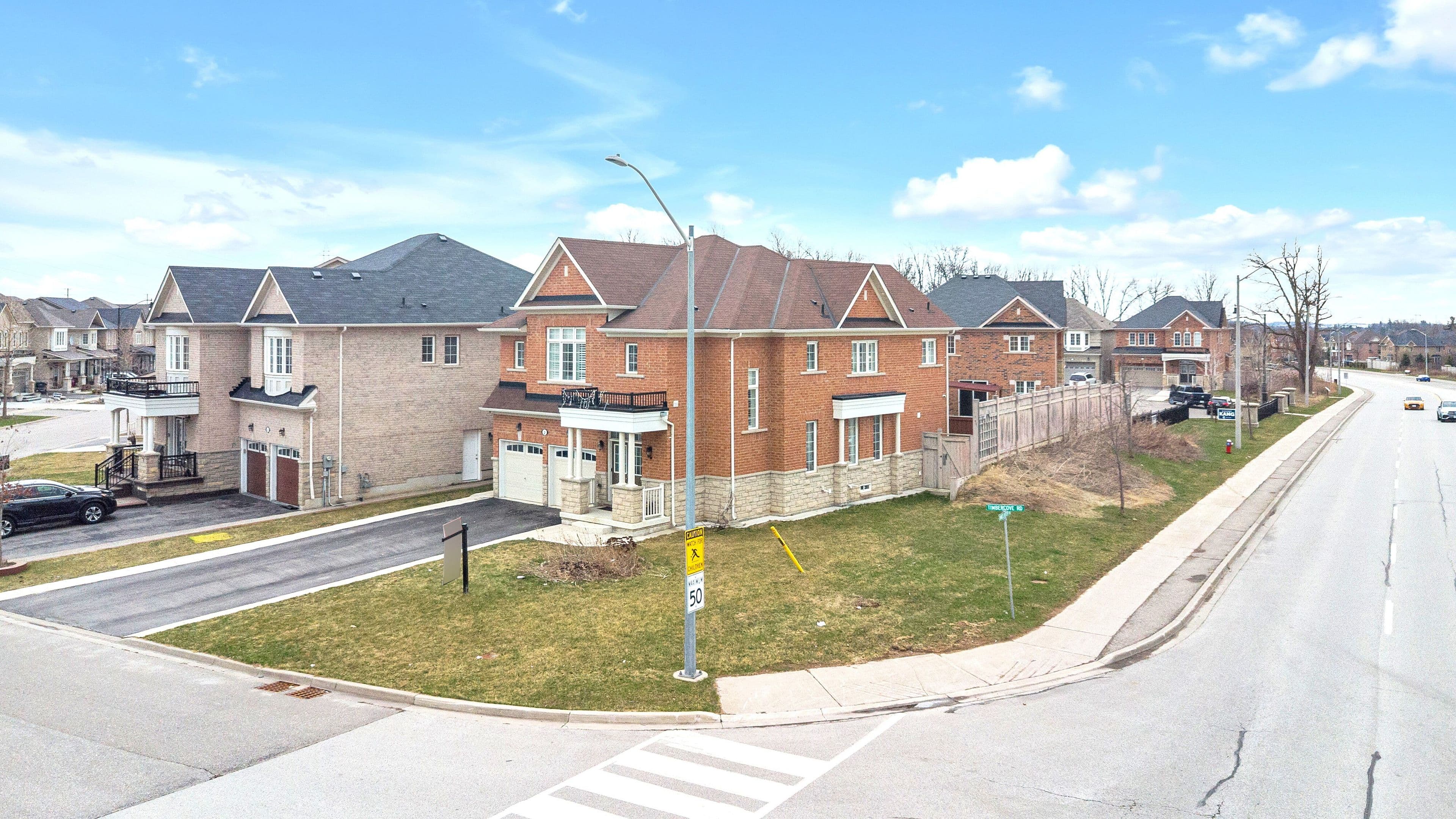 2 Timbercove Road, Brampton, ON L6Y 0W9