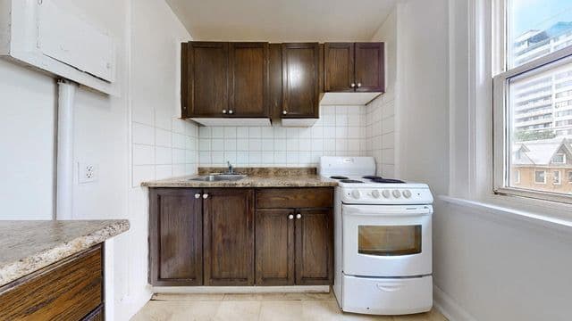 125 Bold Street 8, Hamilton, ON L8P 1V2