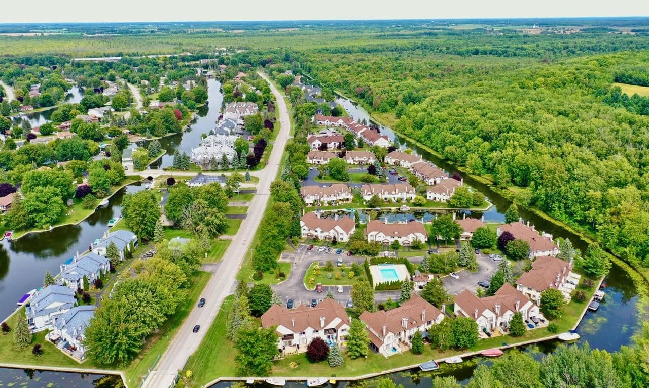 11 Laguna Parkway Unit #37, Ramara, ON L0K 1B0