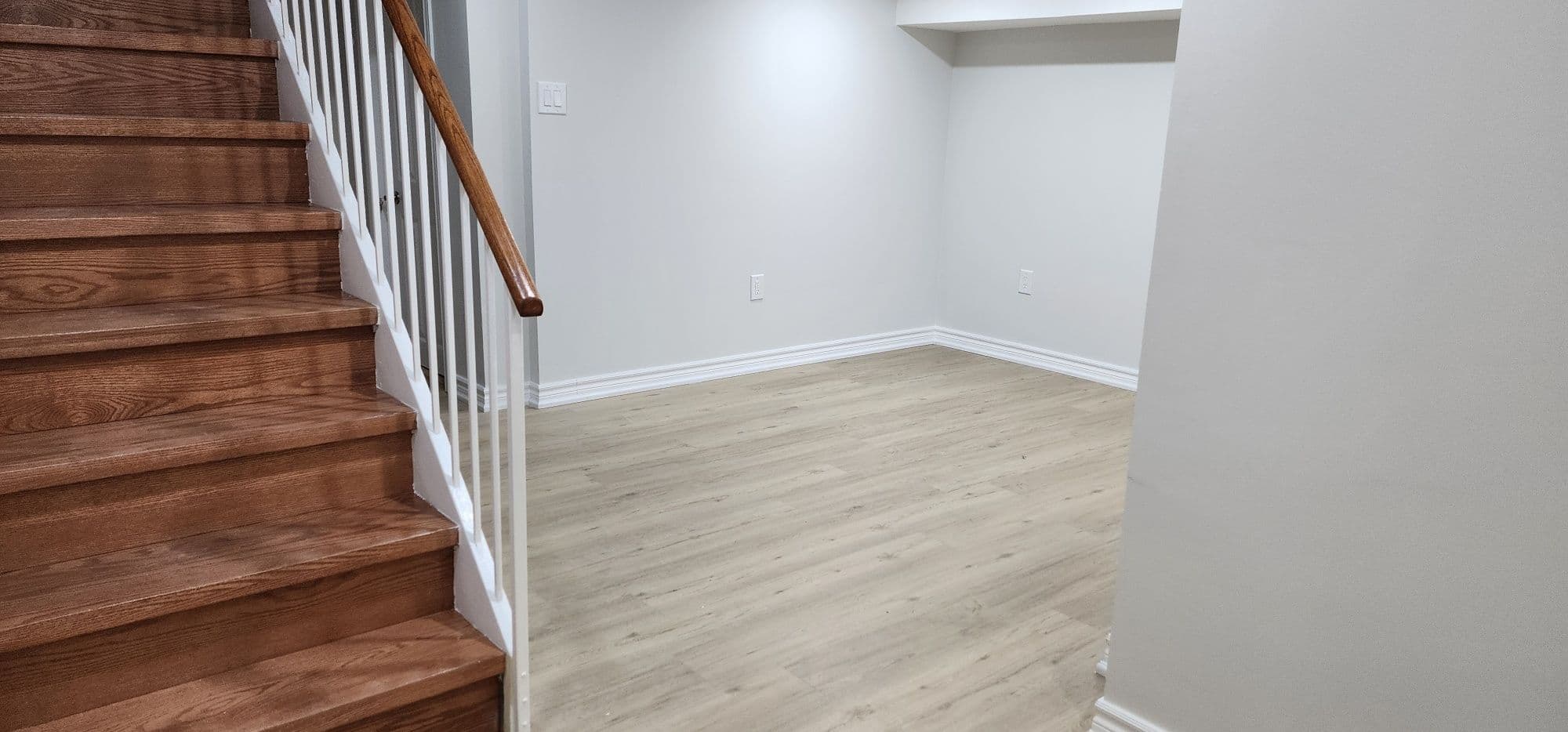 14 Farmington Bsmt Crescent, Toronto E05, ON M1S 1G1