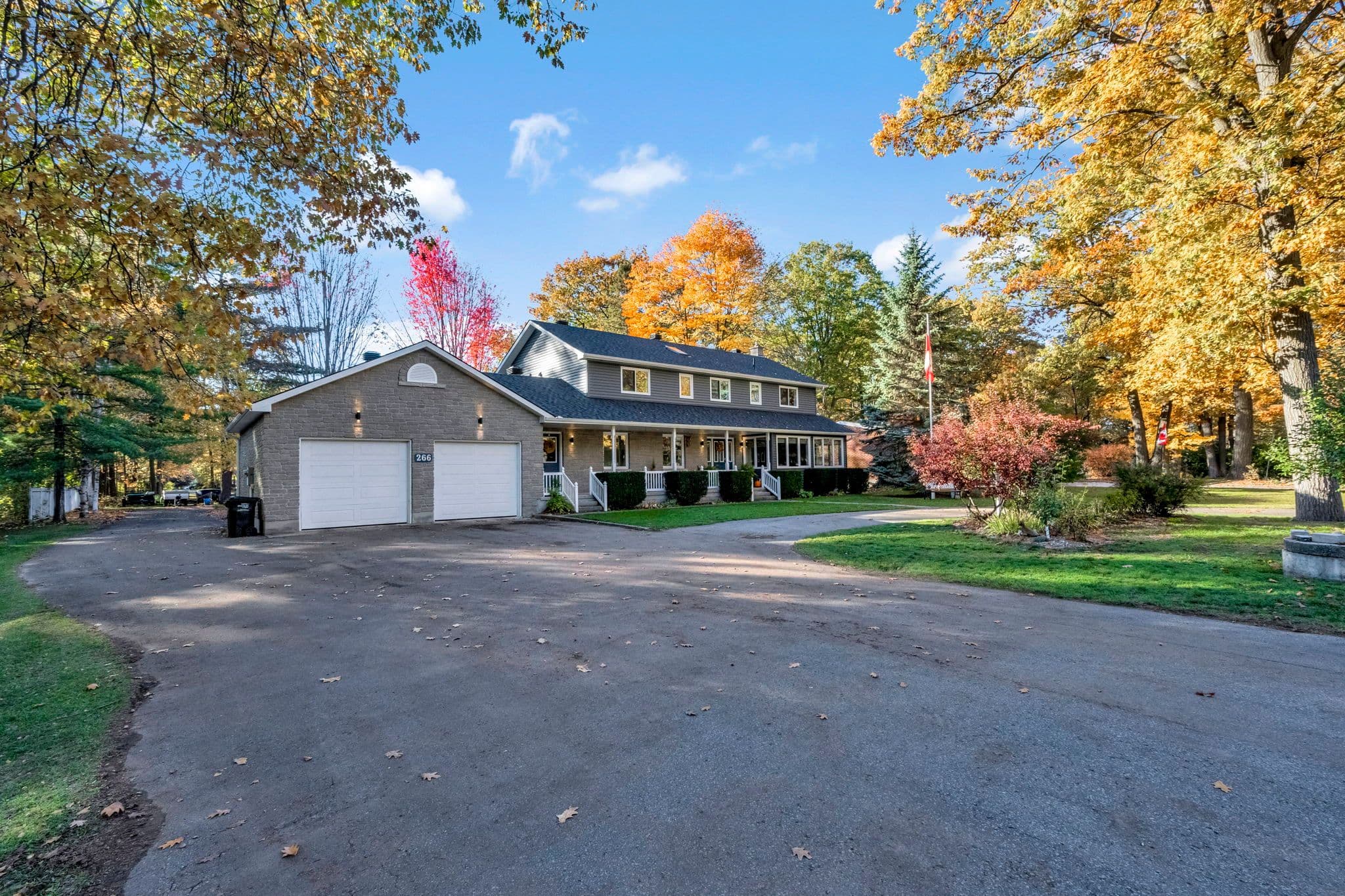 266 45th Street S, Wasaga Beach, ON L9Z 1R3