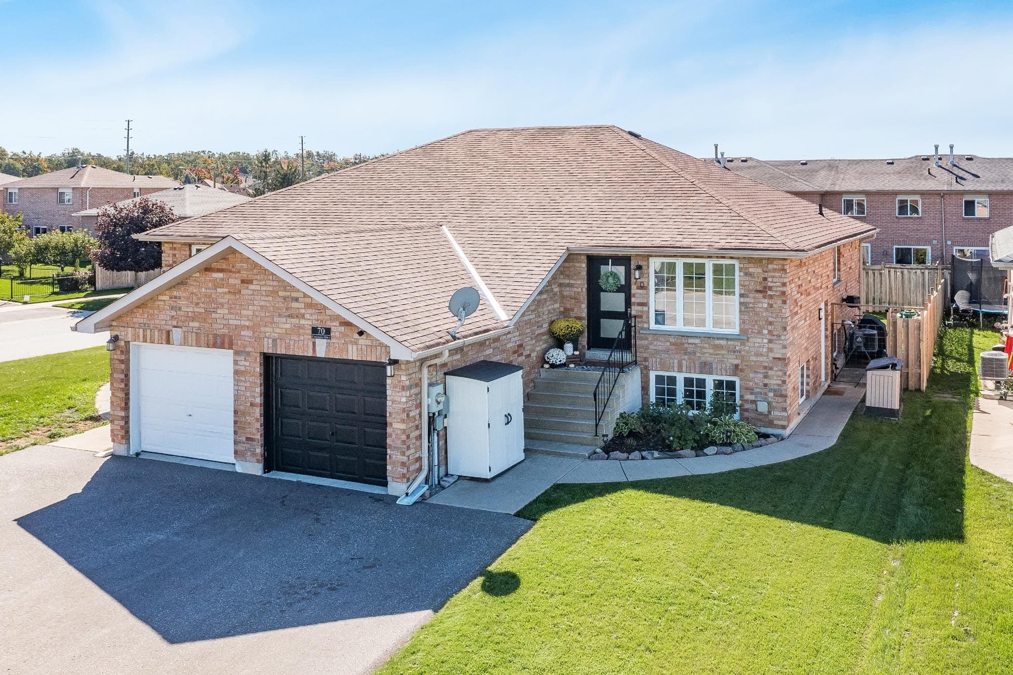 70 Cassandra Drive, Barrie, ON L4M 6Y8