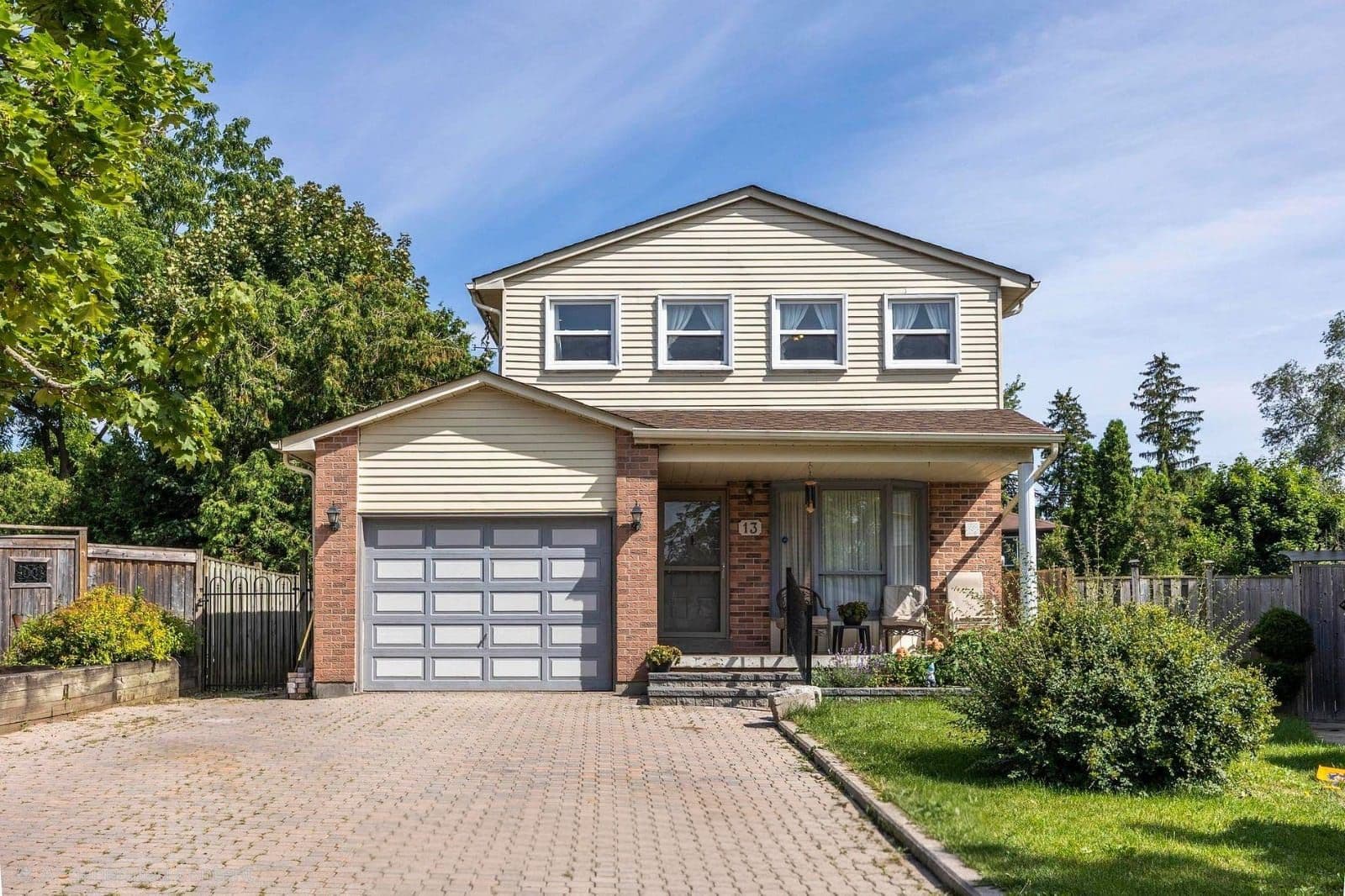 13 Spring Street, Whitchurch-Stouffville, ON L4A 7X1
